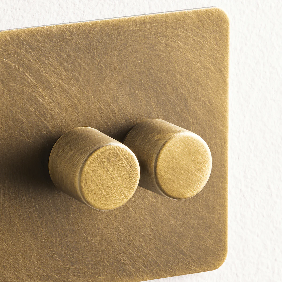Lucian two gang dimmer switch in aged brass - Image 3