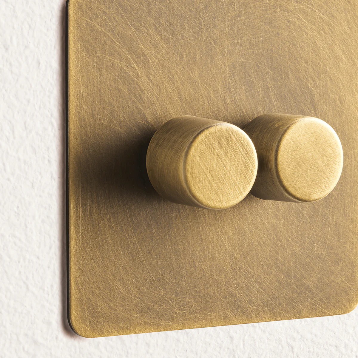 Lucian two gang dimmer switch in aged brass - Image 4