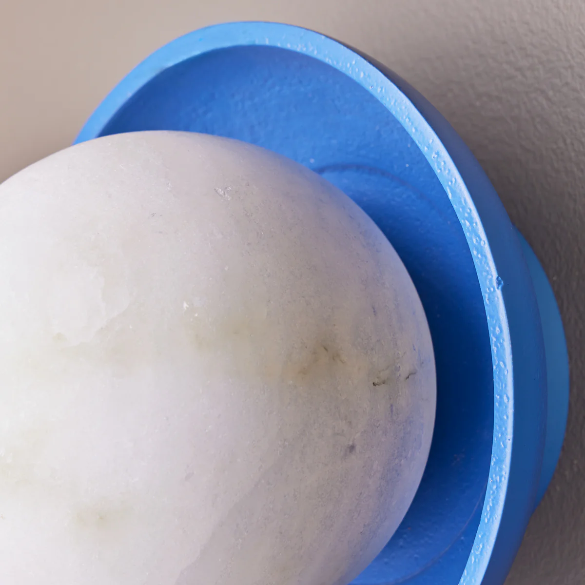 Luna wall light in klein blue by Matthew Williamson - Image 5