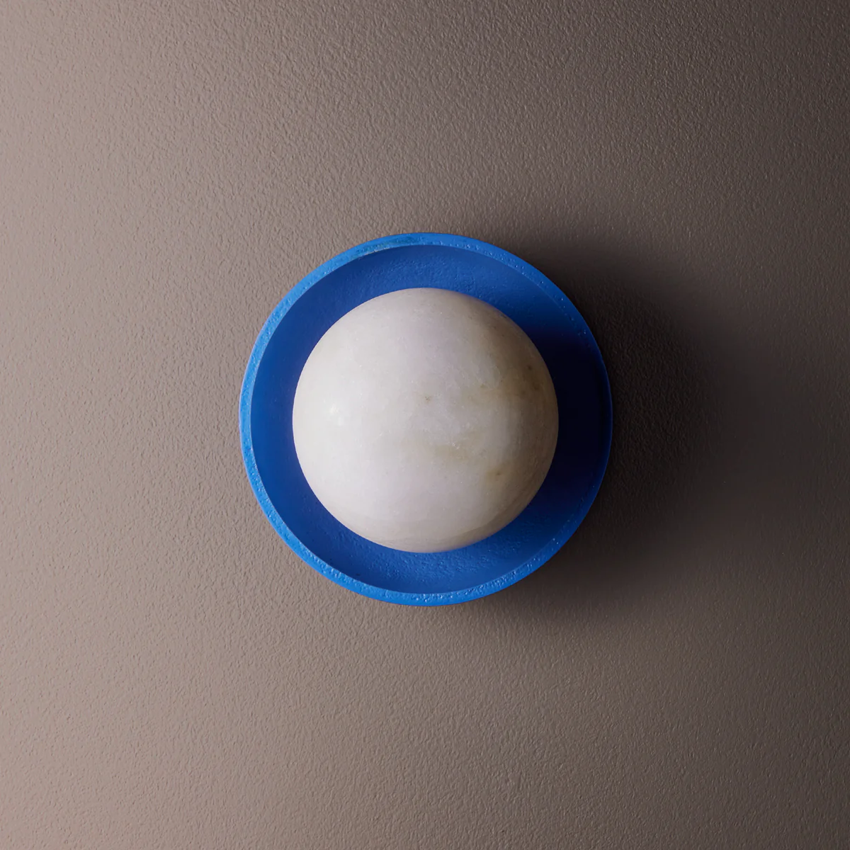 Luna wall light in klein blue by Matthew Williamson - Image 7