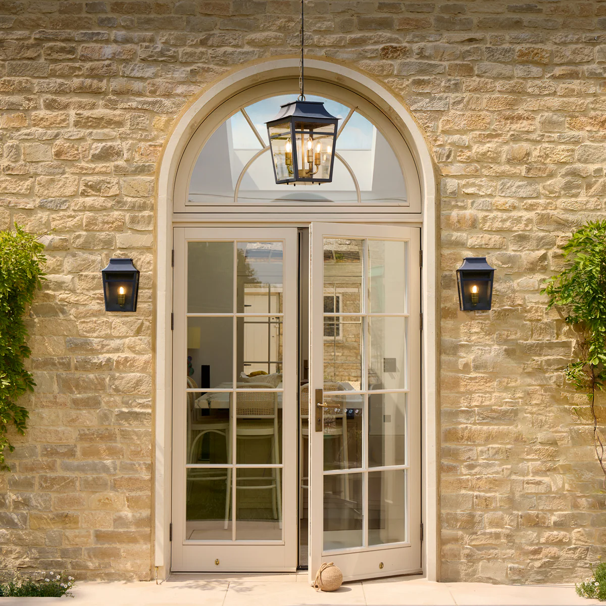 Majorelle ip44 wall lantern in Blue - Image 10