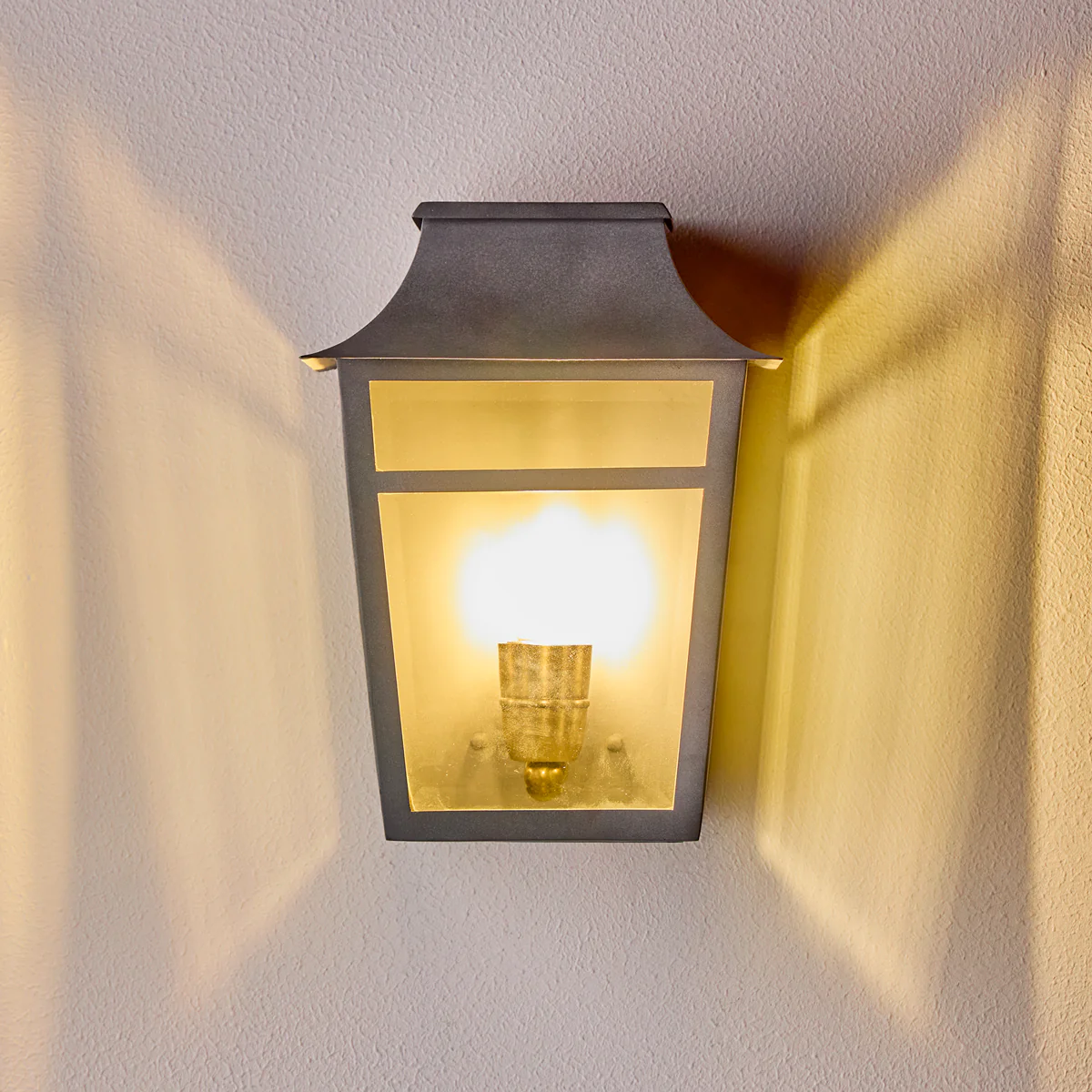 Majorelle ip44 wall lantern in Grey - Image 15