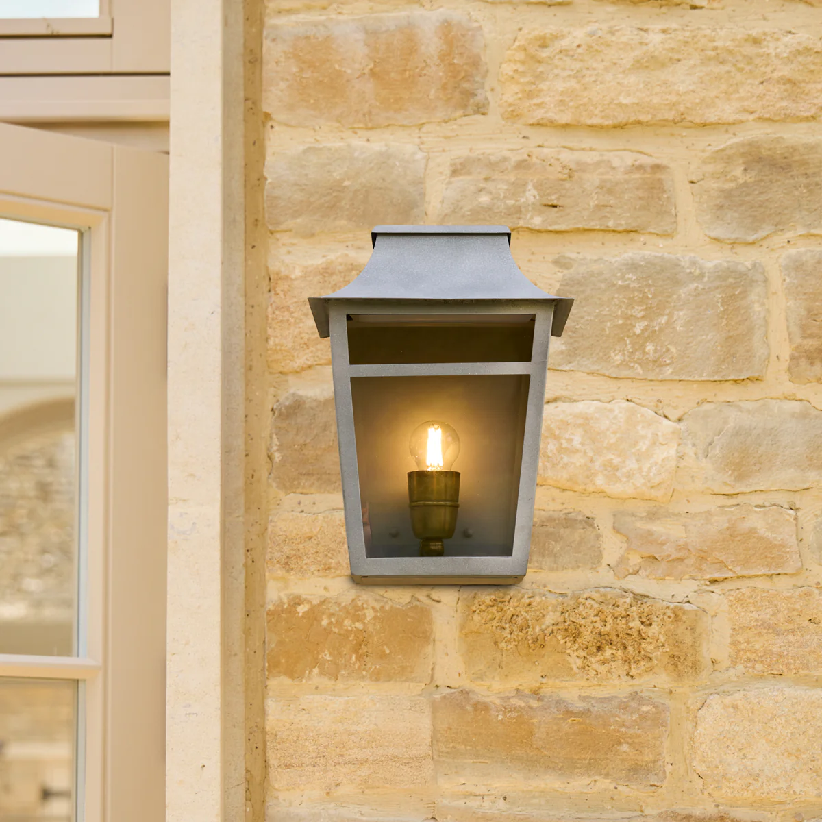 Majorelle ip44 wall lantern in Grey - Image 6