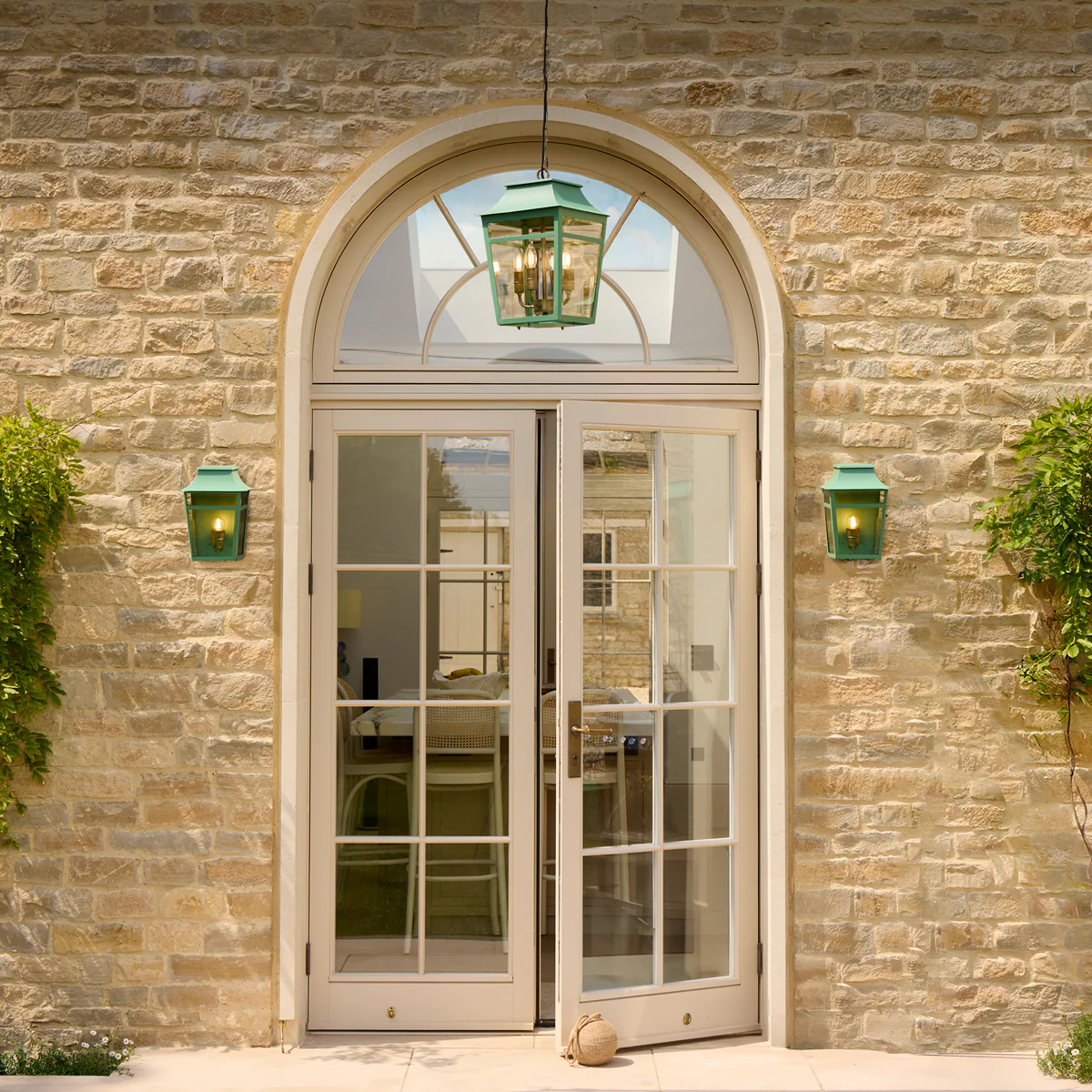 Majorelle ip44 wall lantern in Sage - Image 11