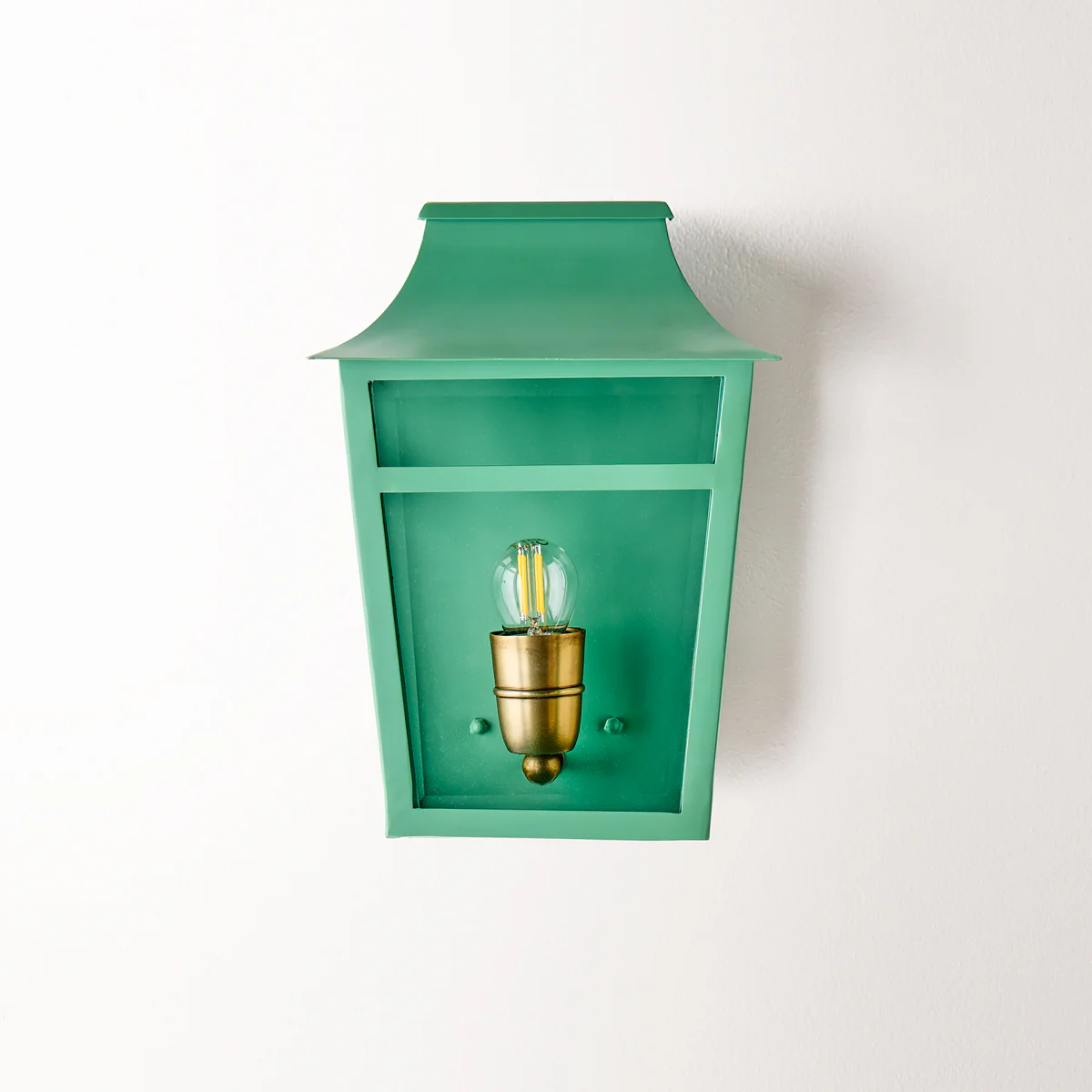 Majorelle ip44 wall lantern in Sage - Image 14
