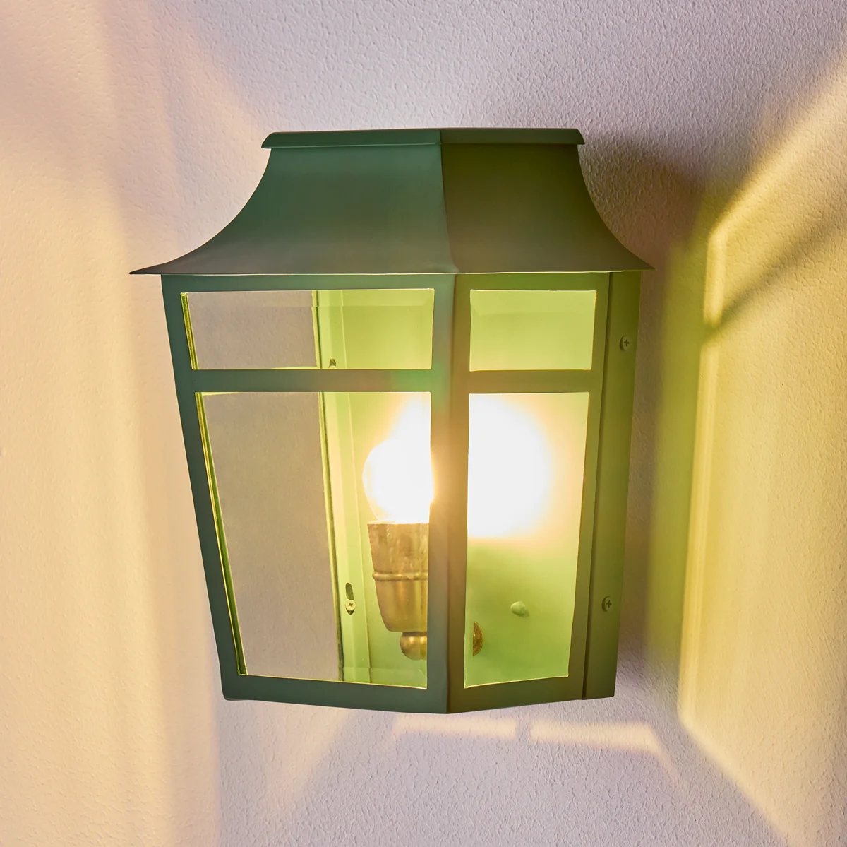 Majorelle ip44 wall lantern in Sage - Image 15