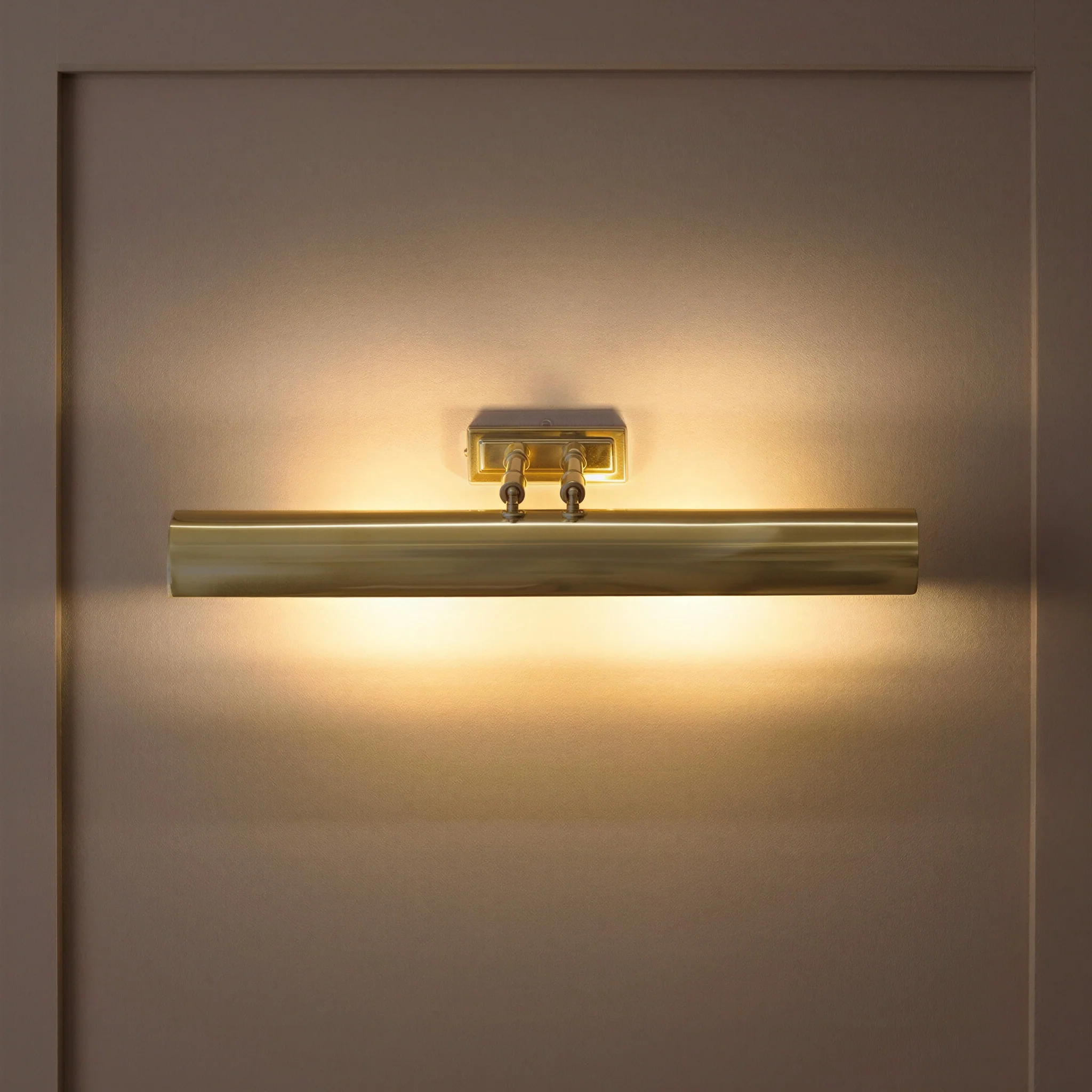 Medium Lautrec picture light in antique brass - Image 2