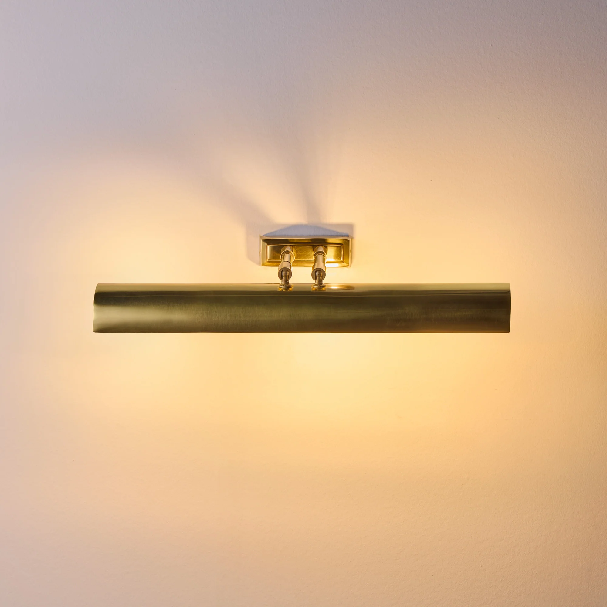 Medium Lautrec picture light in antique brass - Image 6