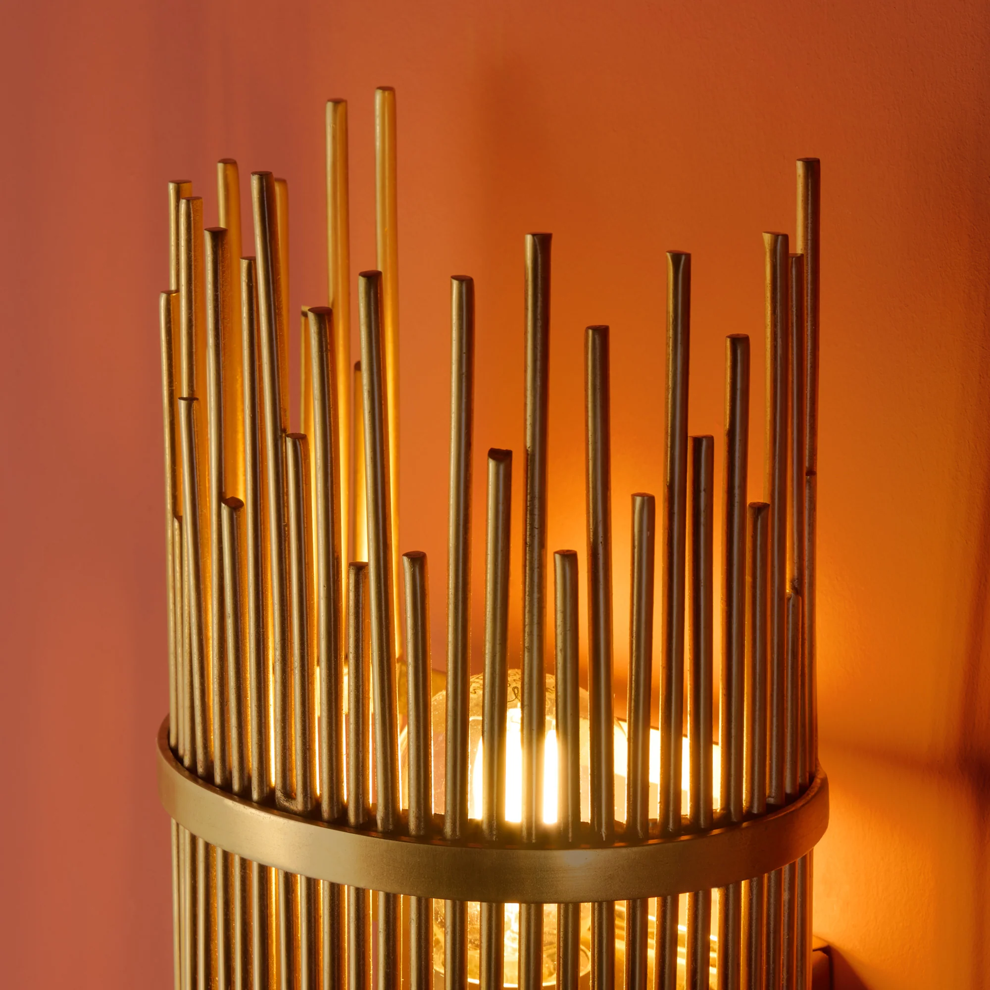 Mika wall light in antique brass - Image 4