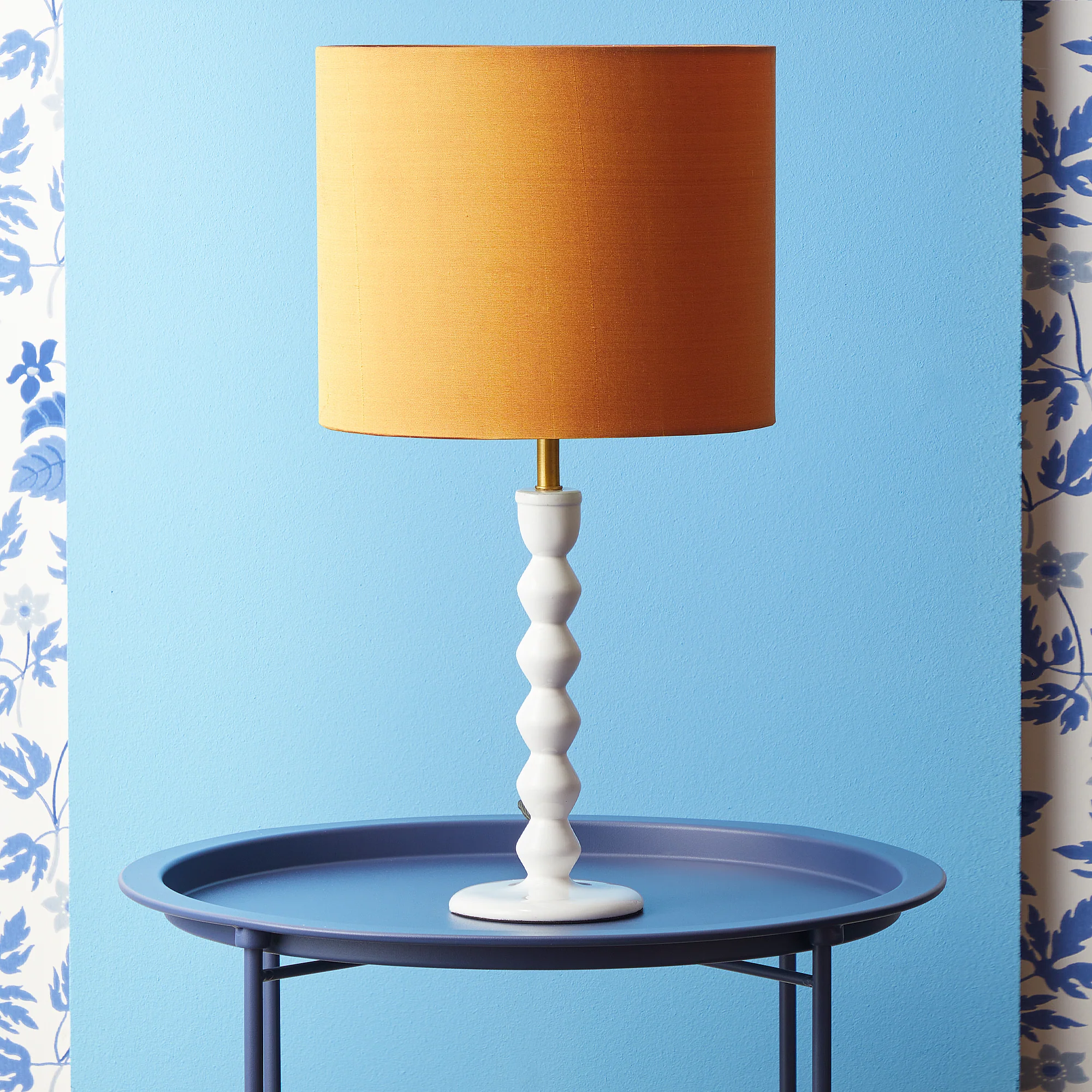 Mildred table lamp in white - Image 6