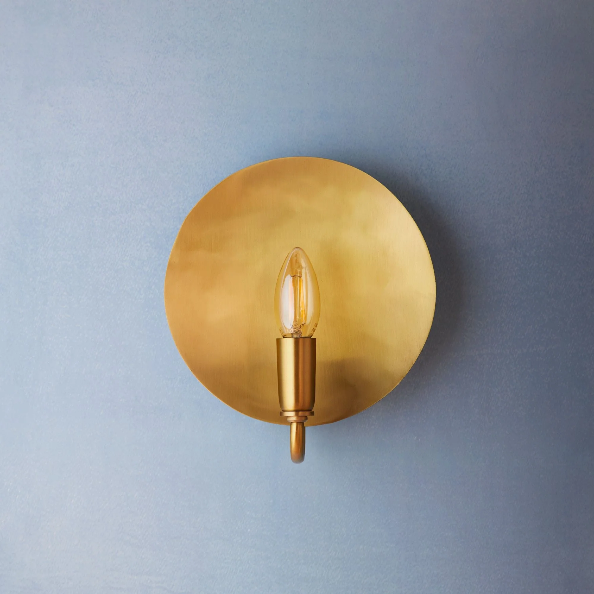 Moon wall light in antique brass - Image 3