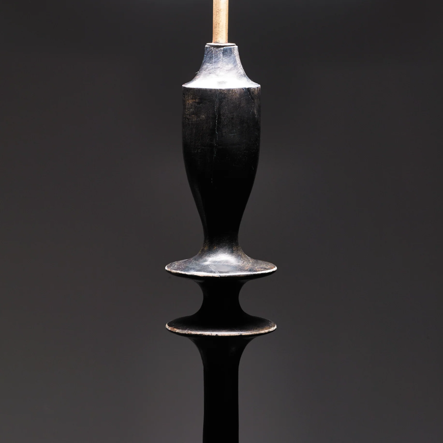 Moonshine floor lamp in silvery black - Image 4