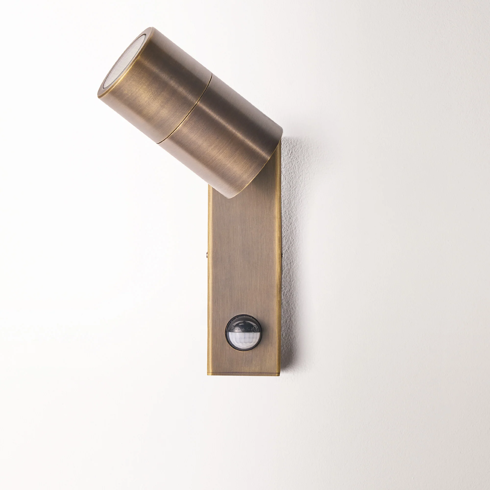 Motion sensor portreath IP65 adjustable pillar light in bronze - Image 11