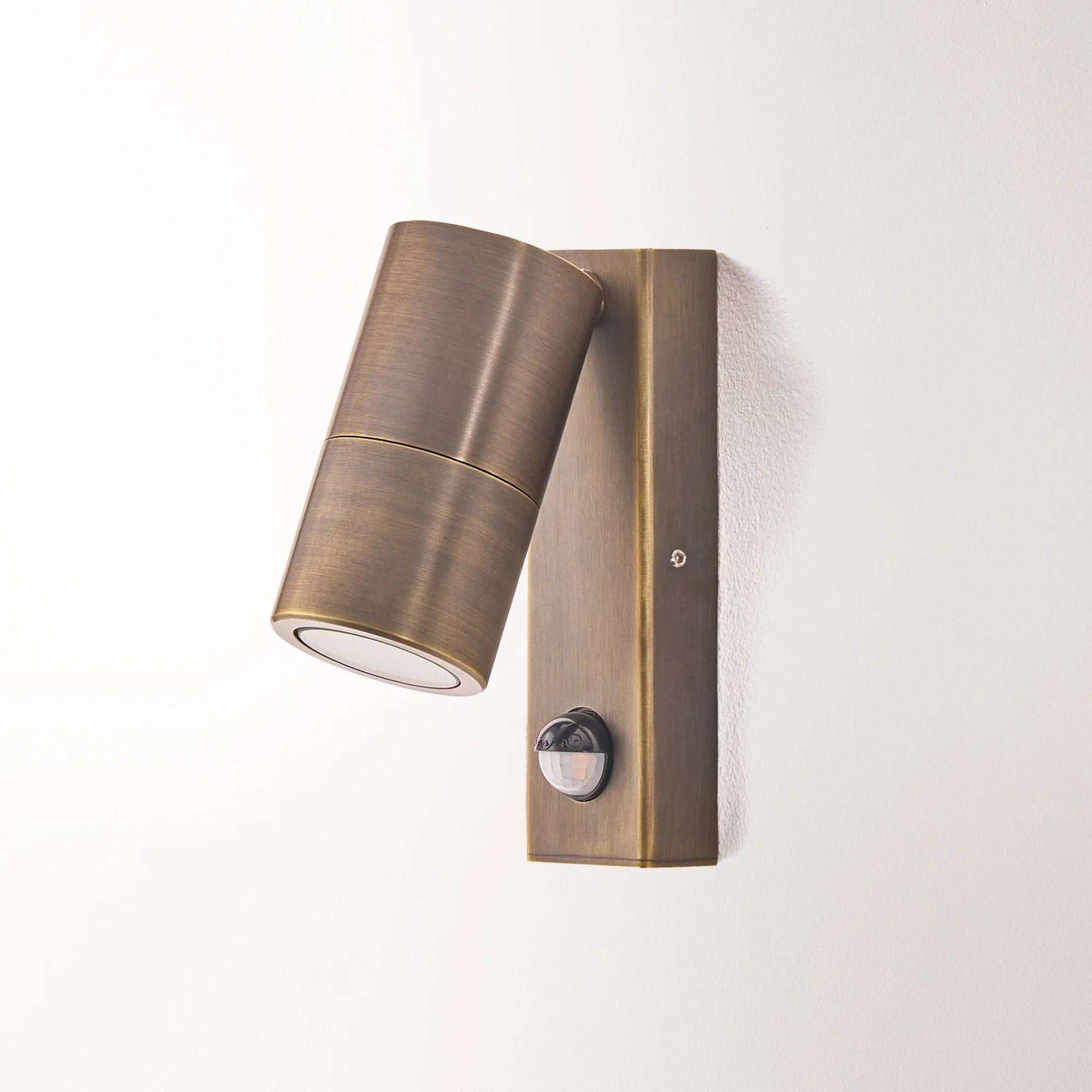Motion sensor portreath IP65 adjustable pillar light in bronze - Image 2
