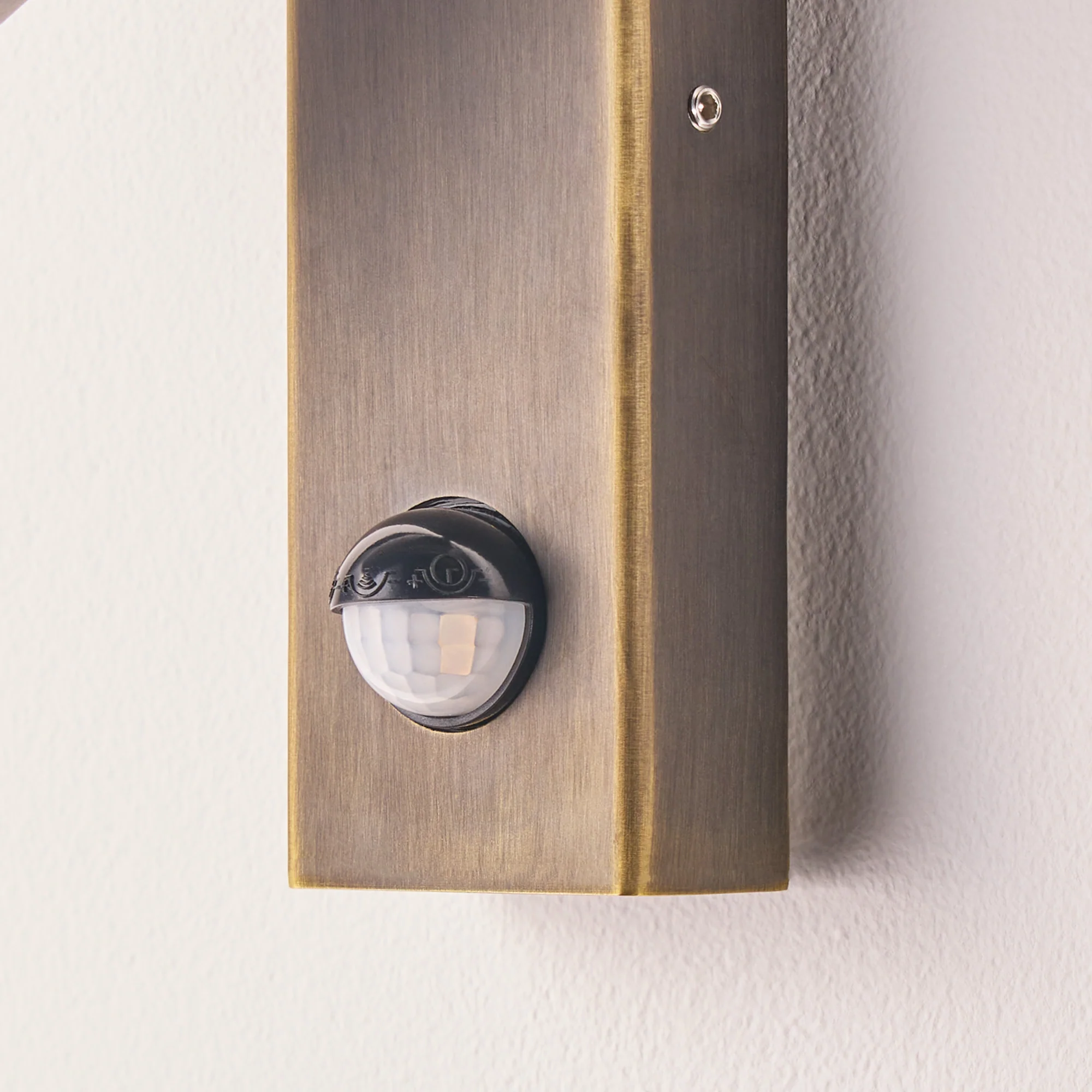Motion sensor portreath IP65 adjustable pillar light in bronze - Image 4