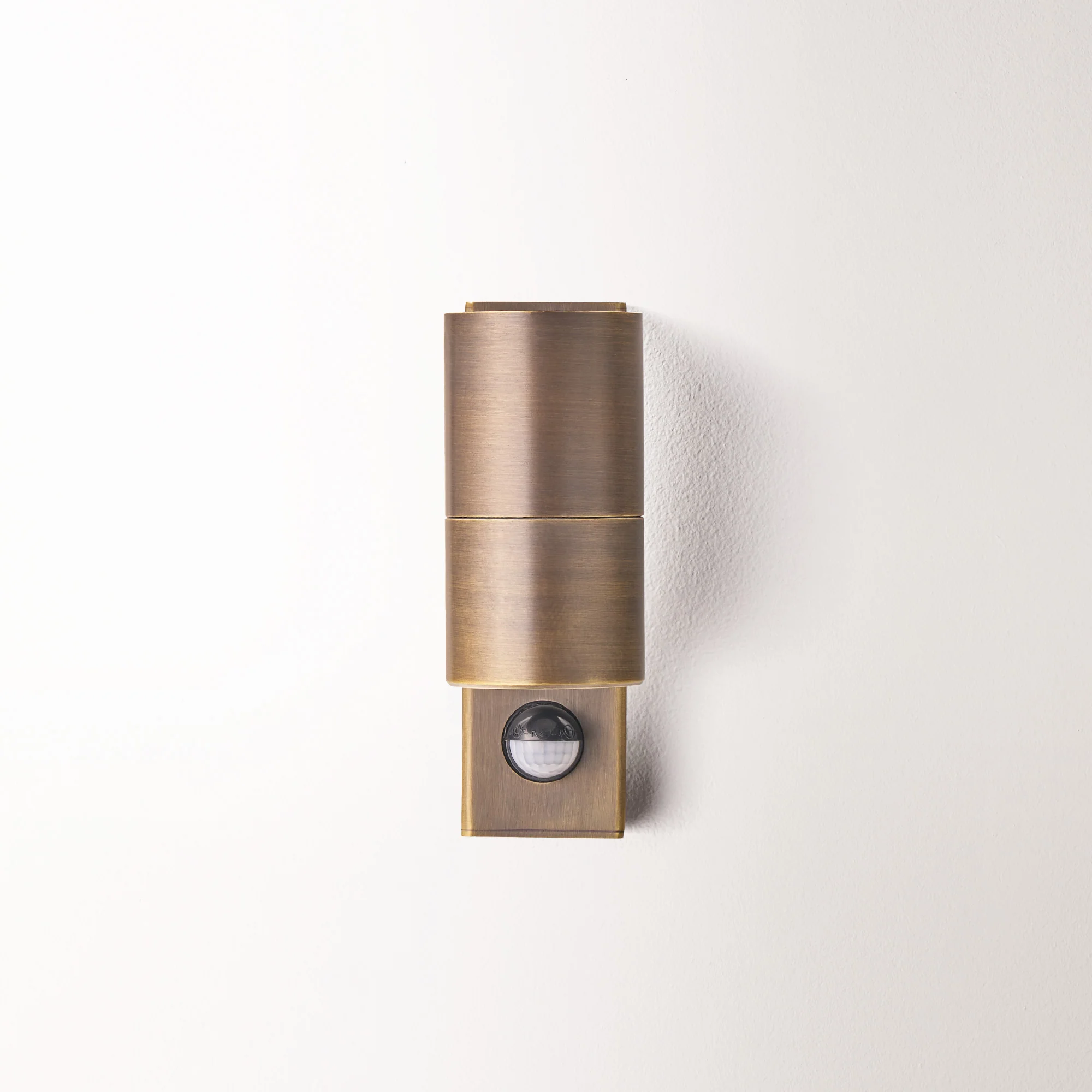 Motion sensor portreath IP65 adjustable pillar light in bronze - Image 5