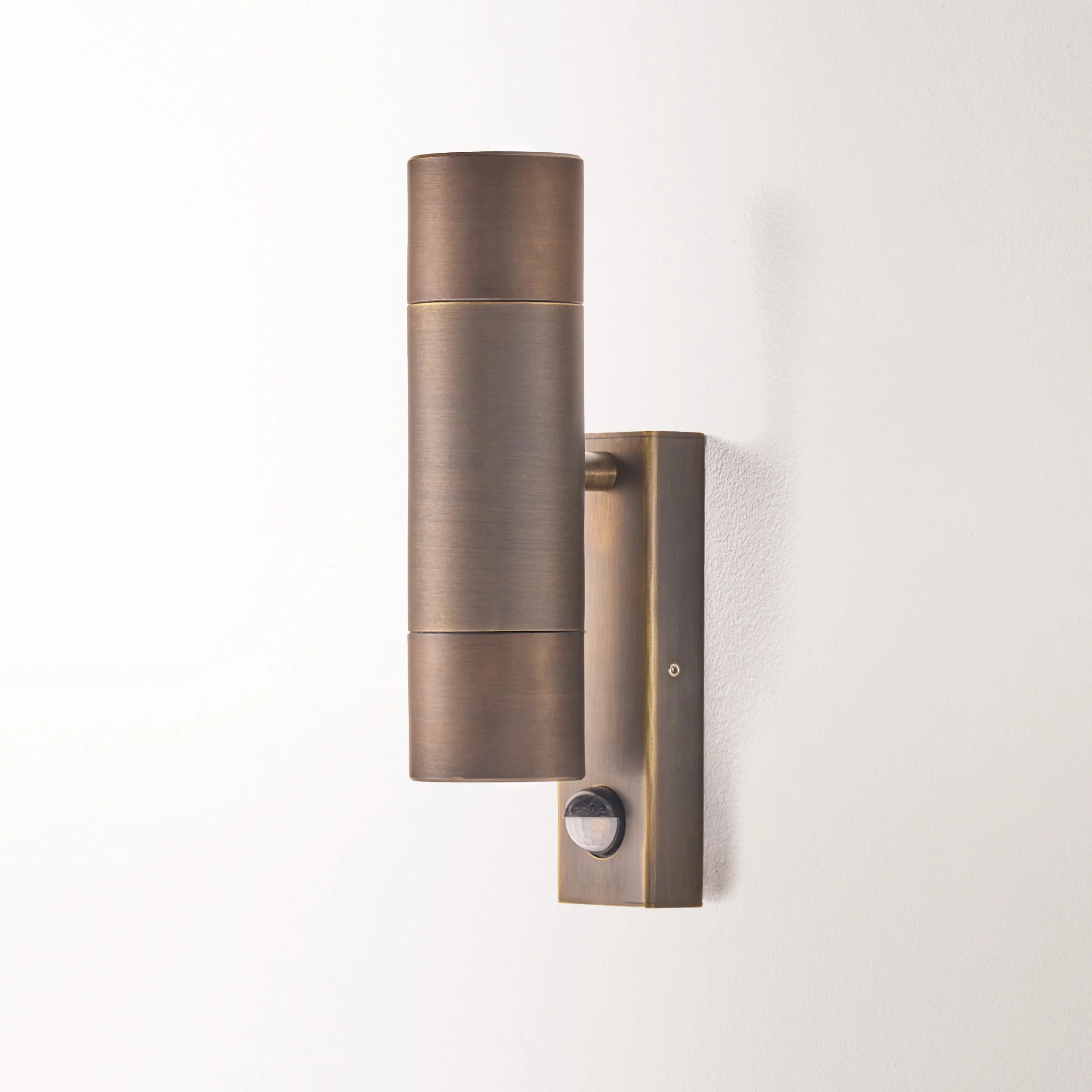 Motion sensor portreath up and down IP65 pillar light in bronze - Image 2