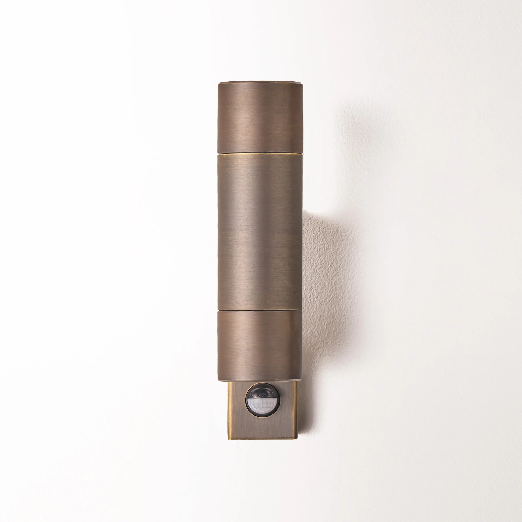 Motion sensor portreath up and down IP65 pillar light in bronze - Image 6