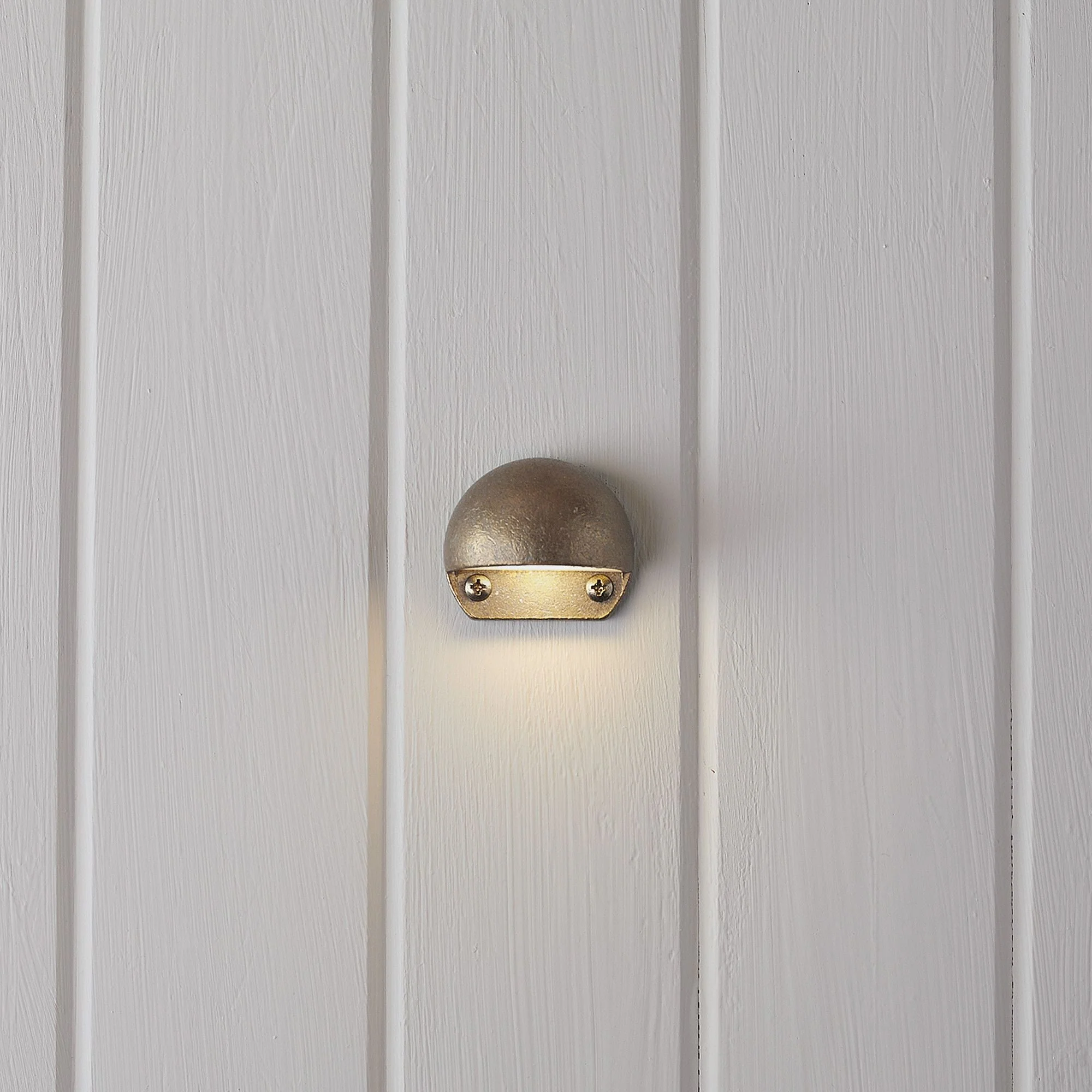 Mousehole ip65 path light in aged brass - Image 10