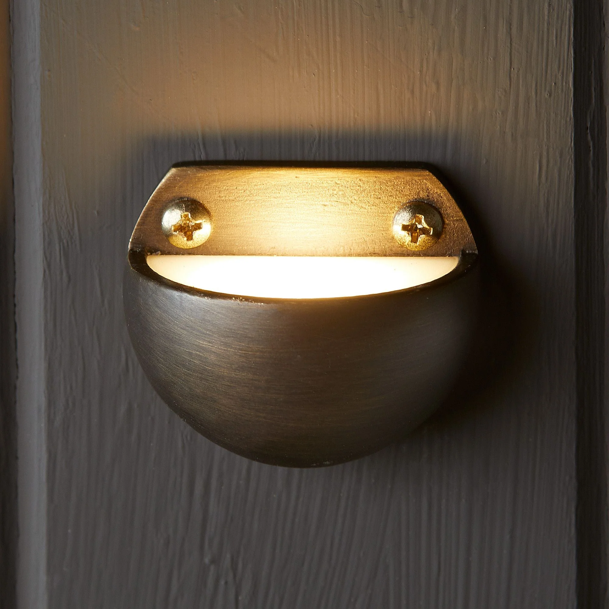 Mousehole ip65 path light in bronze - Image 7