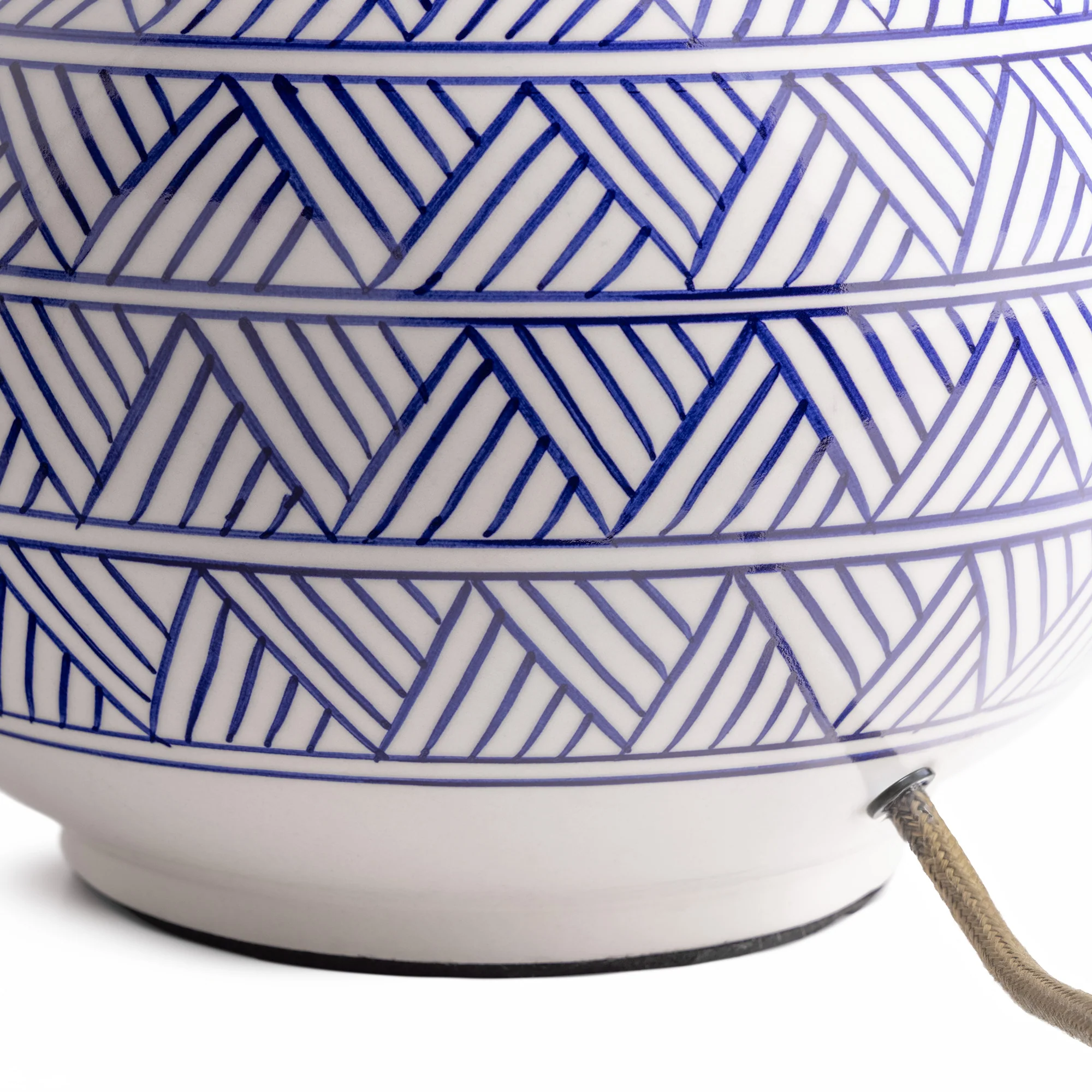 Nellie table lamp in blue and white - Image 10