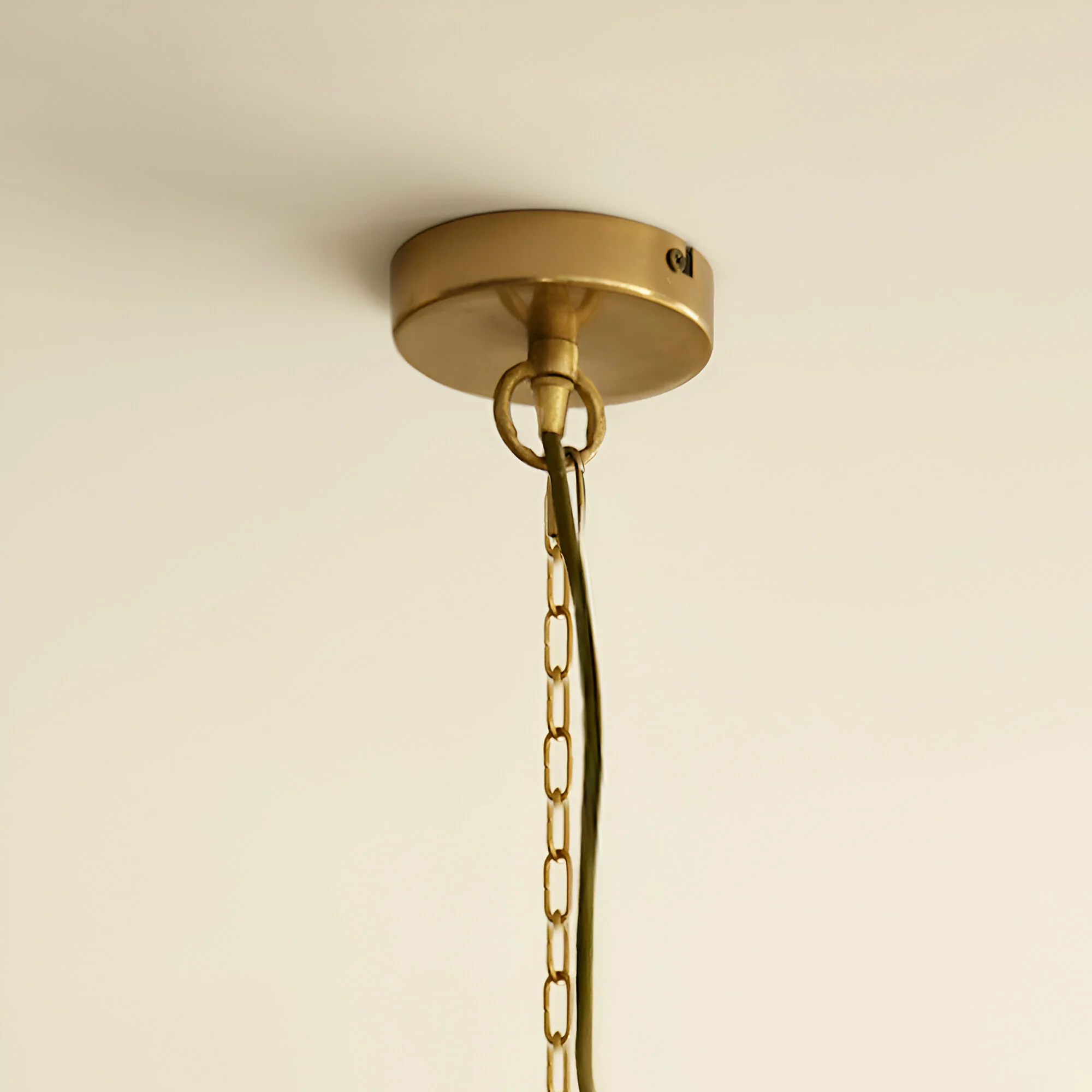Nesma chandelier in antique brass - Image 10
