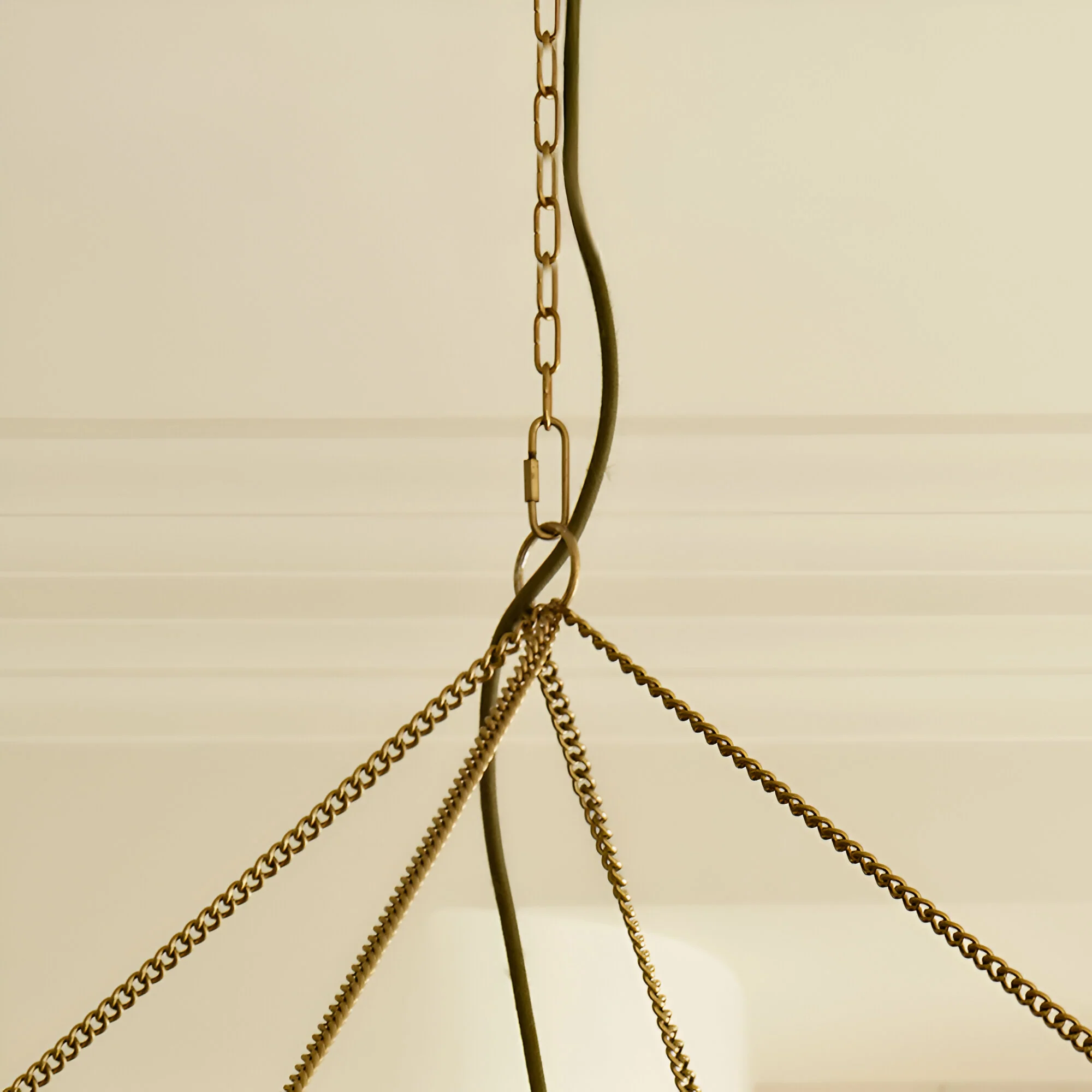 Nesma chandelier in antique brass - Image 4