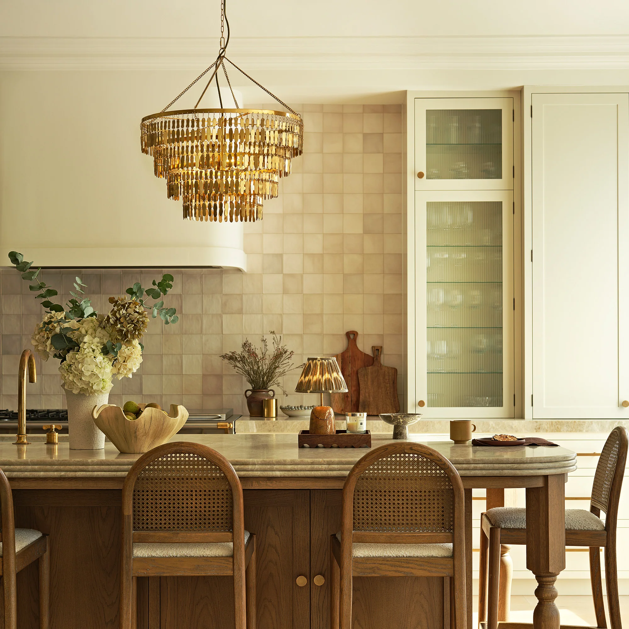 Nesma chandelier in antique brass - Image 7