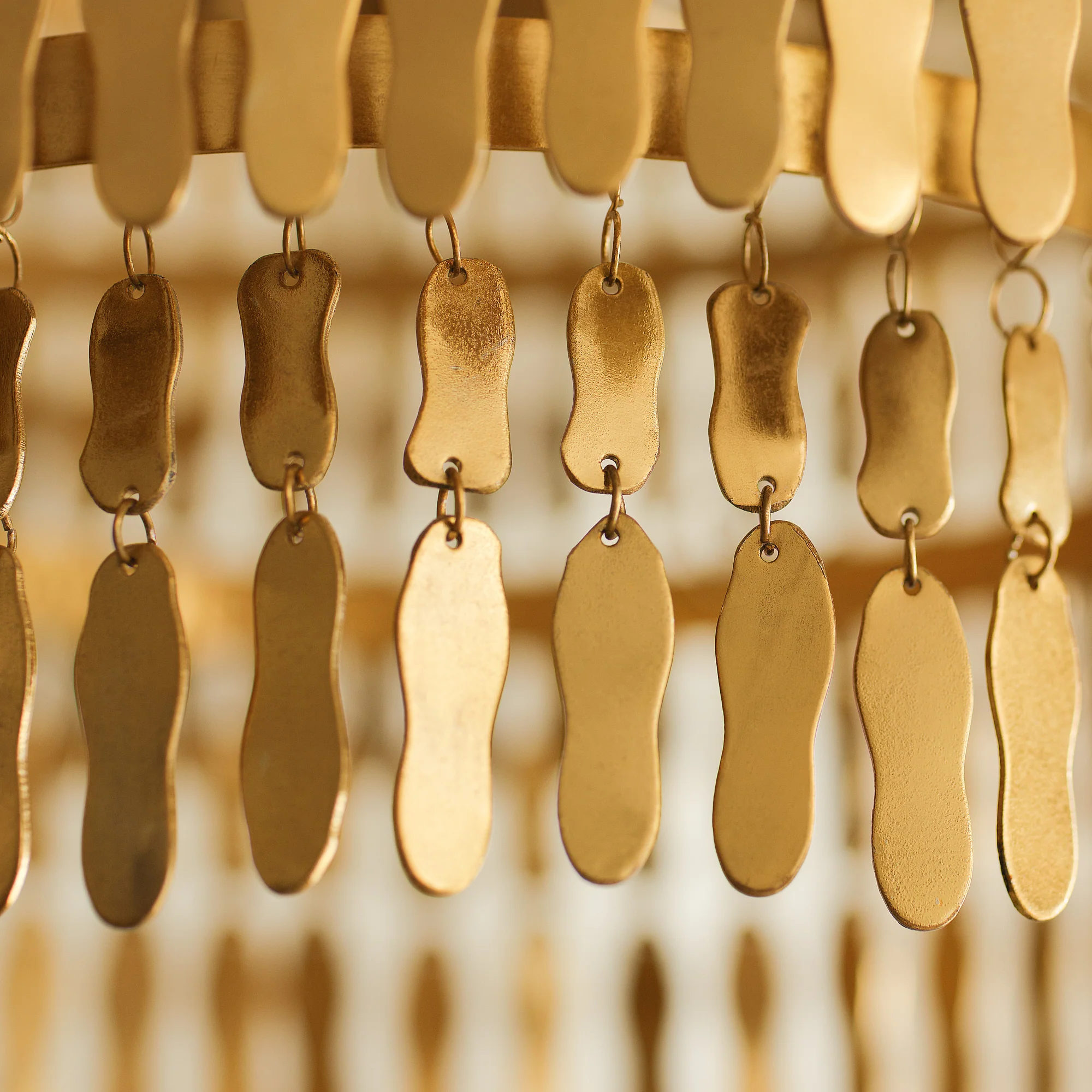 Nesma chandelier in antique brass - Image 9