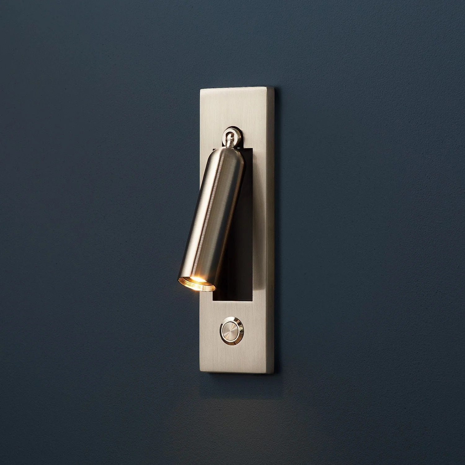 Niche wall light in antique silver - Image 7