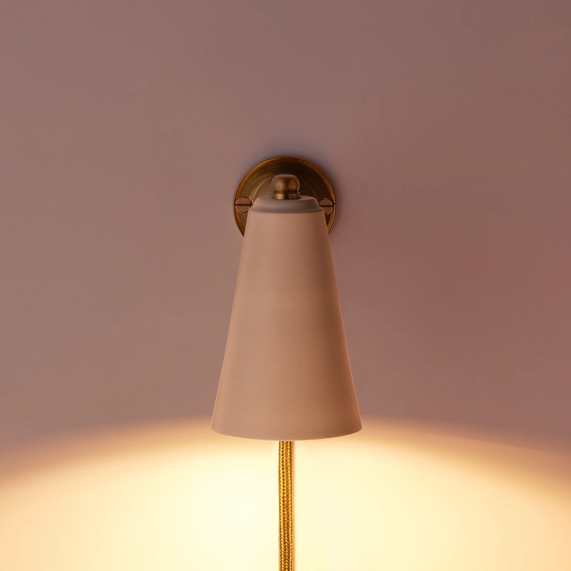 Nook wall light in white - Image 7