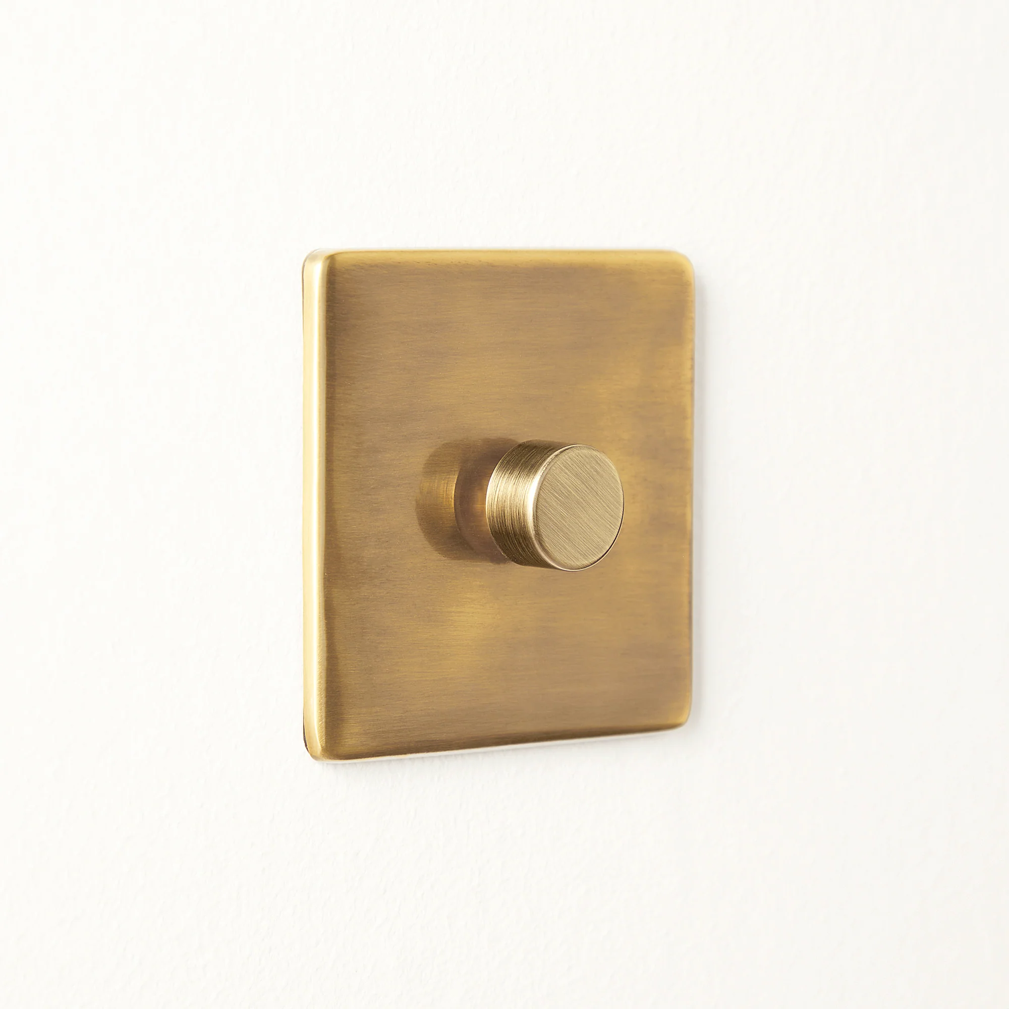 One gang 2 way Florence dimmer switch in brass - Image 3