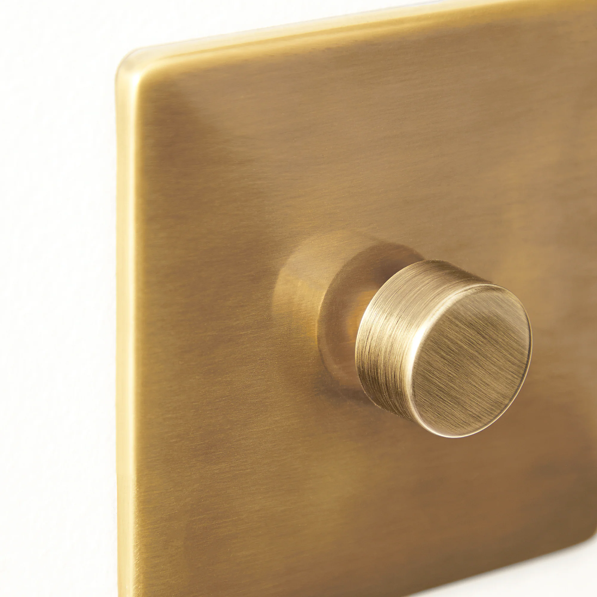 One gang 2 way Florence dimmer switch in brass - Image 4
