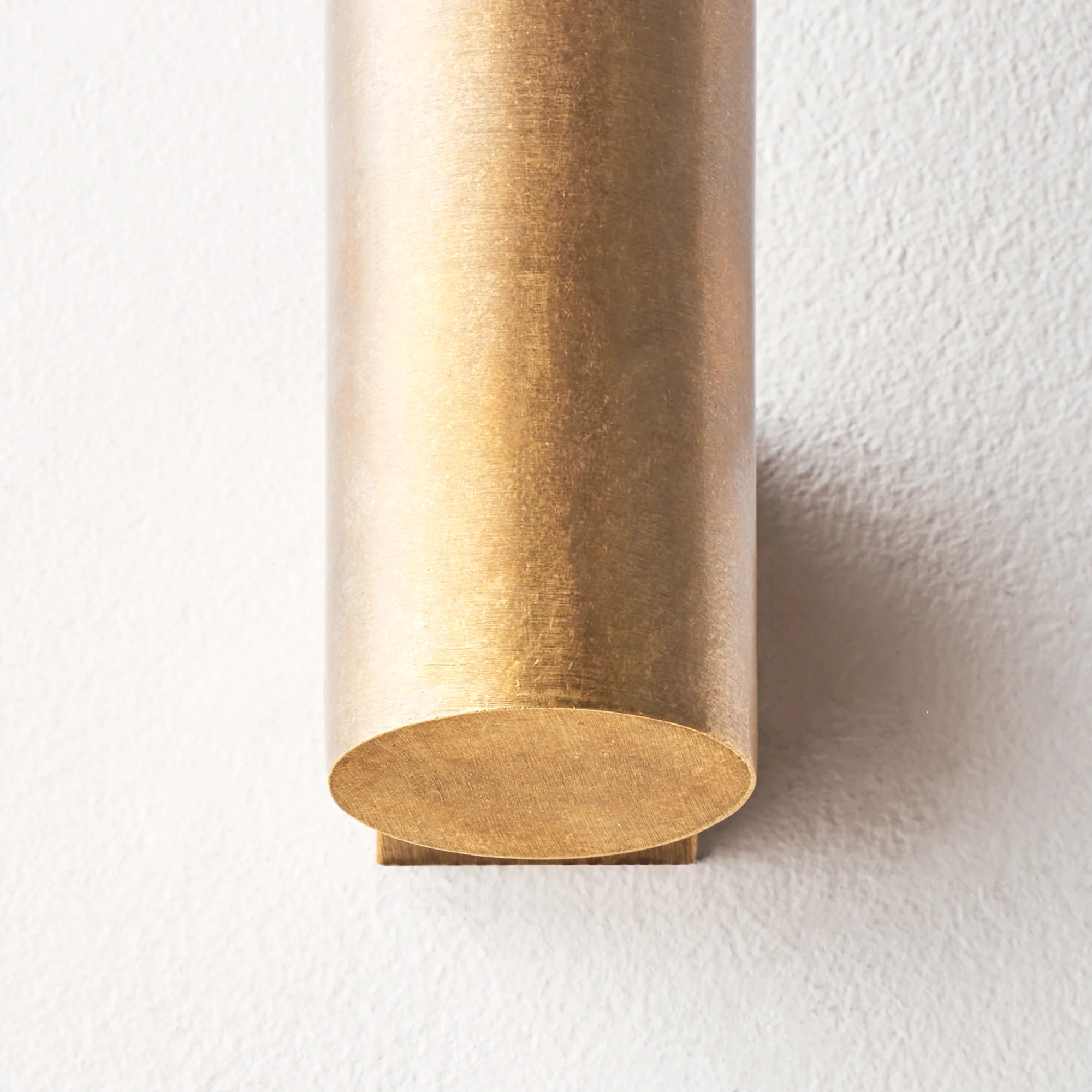 Padme IP54 uplighter in brass - Image 8