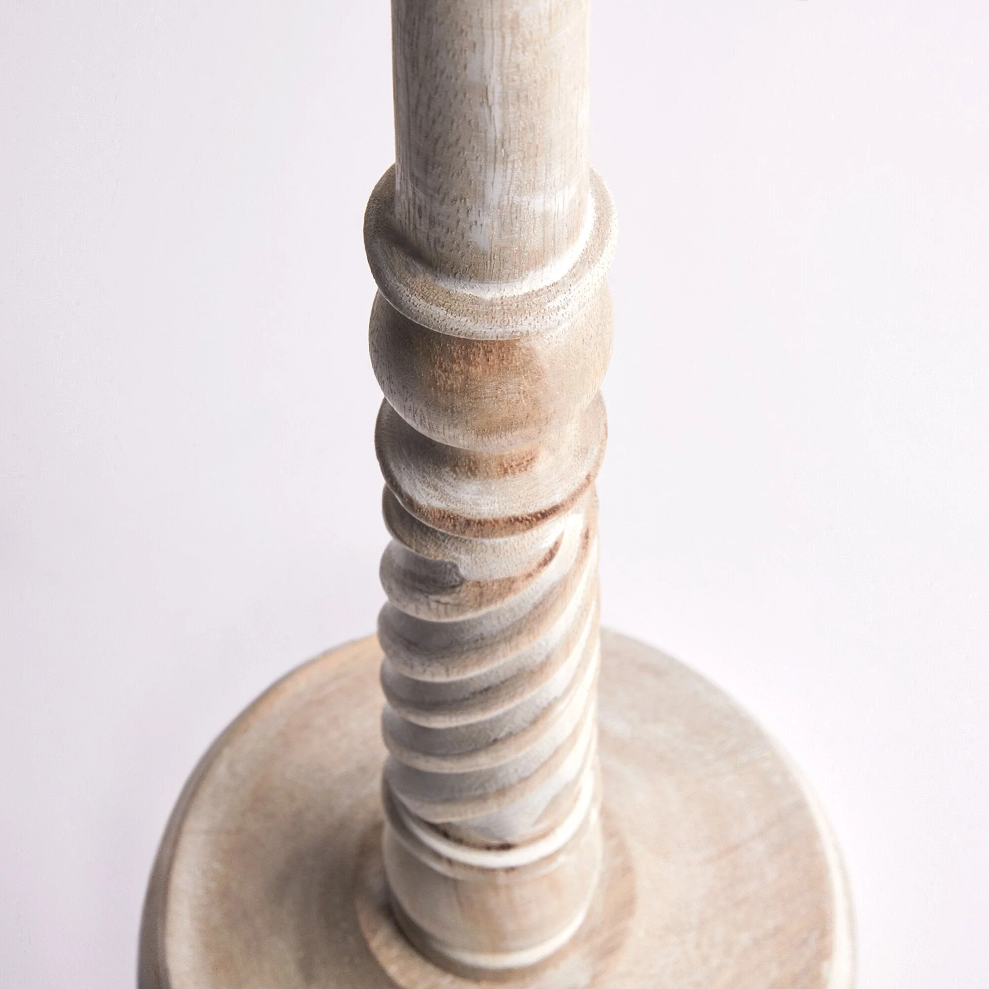 Paolo table lamp in natural whitewash - Image 6