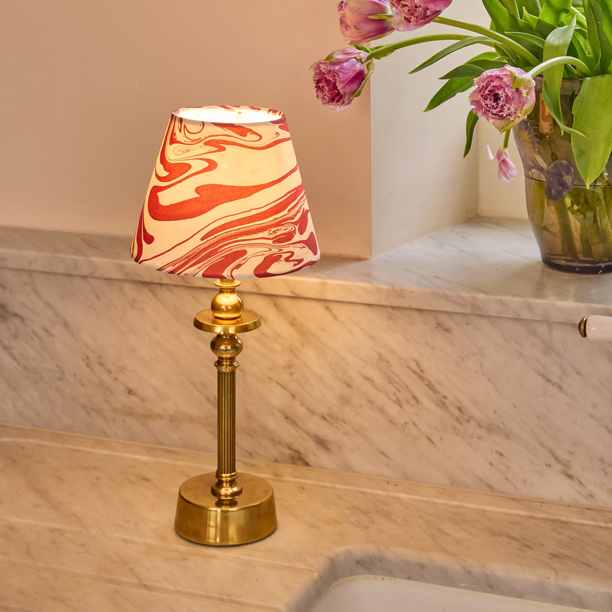 Phileas rechargeable table lamp in antique brass - Image 12
