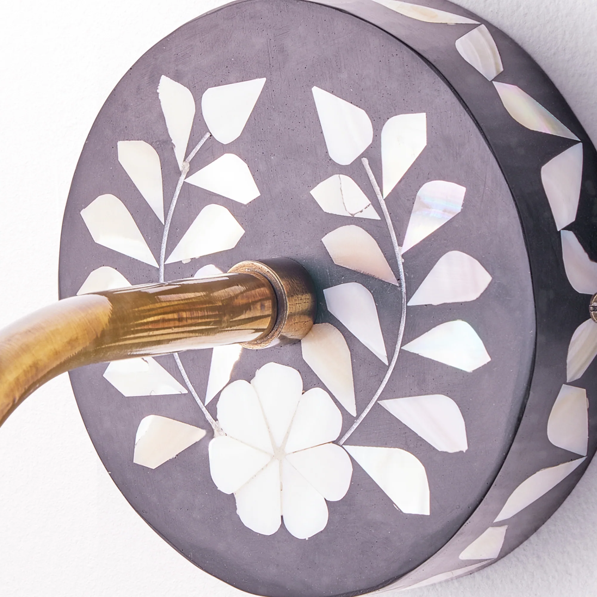 Phileda wall fitting in black and mother of pearl - Image 4