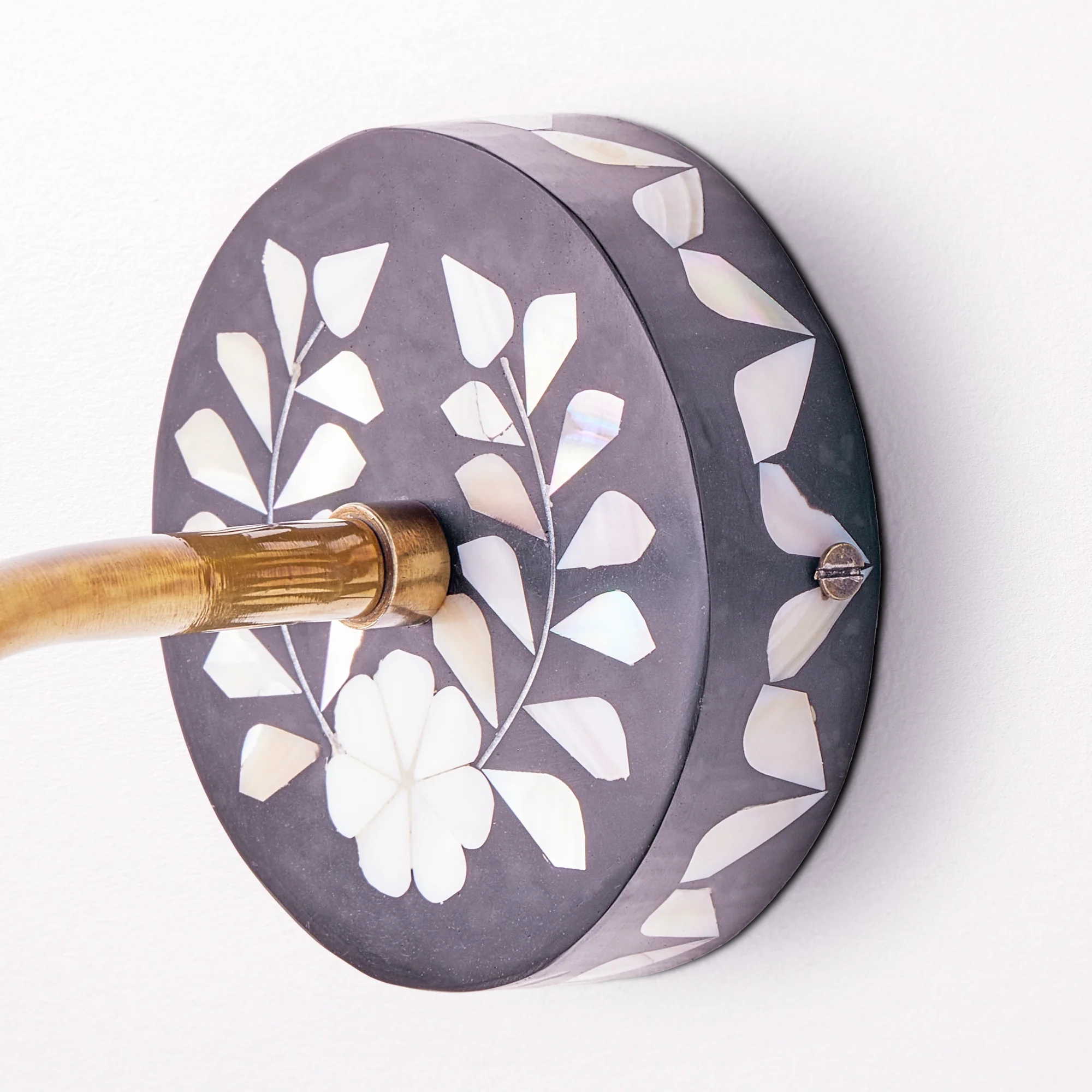 Phileda wall fitting in black and mother of pearl - Image 5