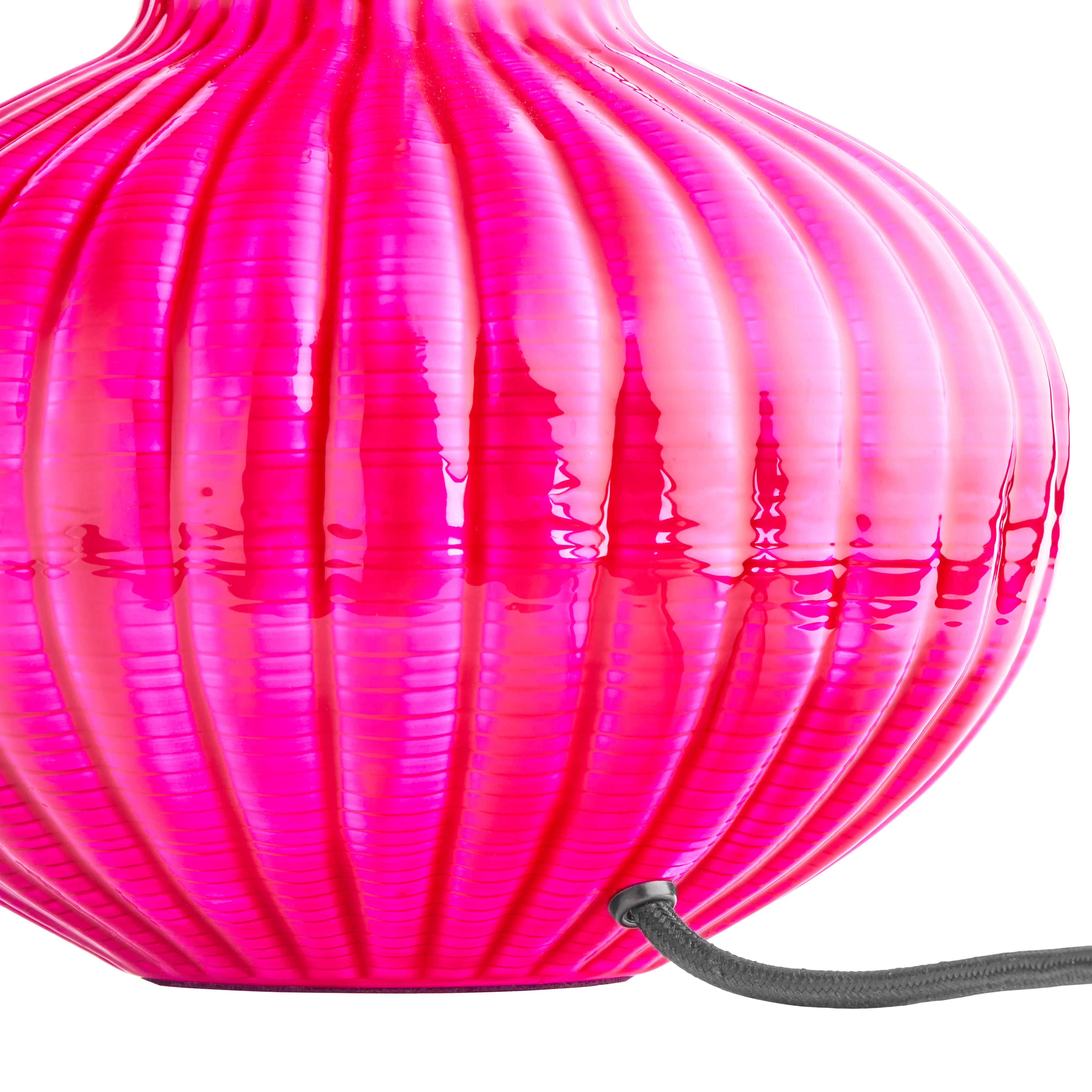 Philomena table lamp in pink - Image 3