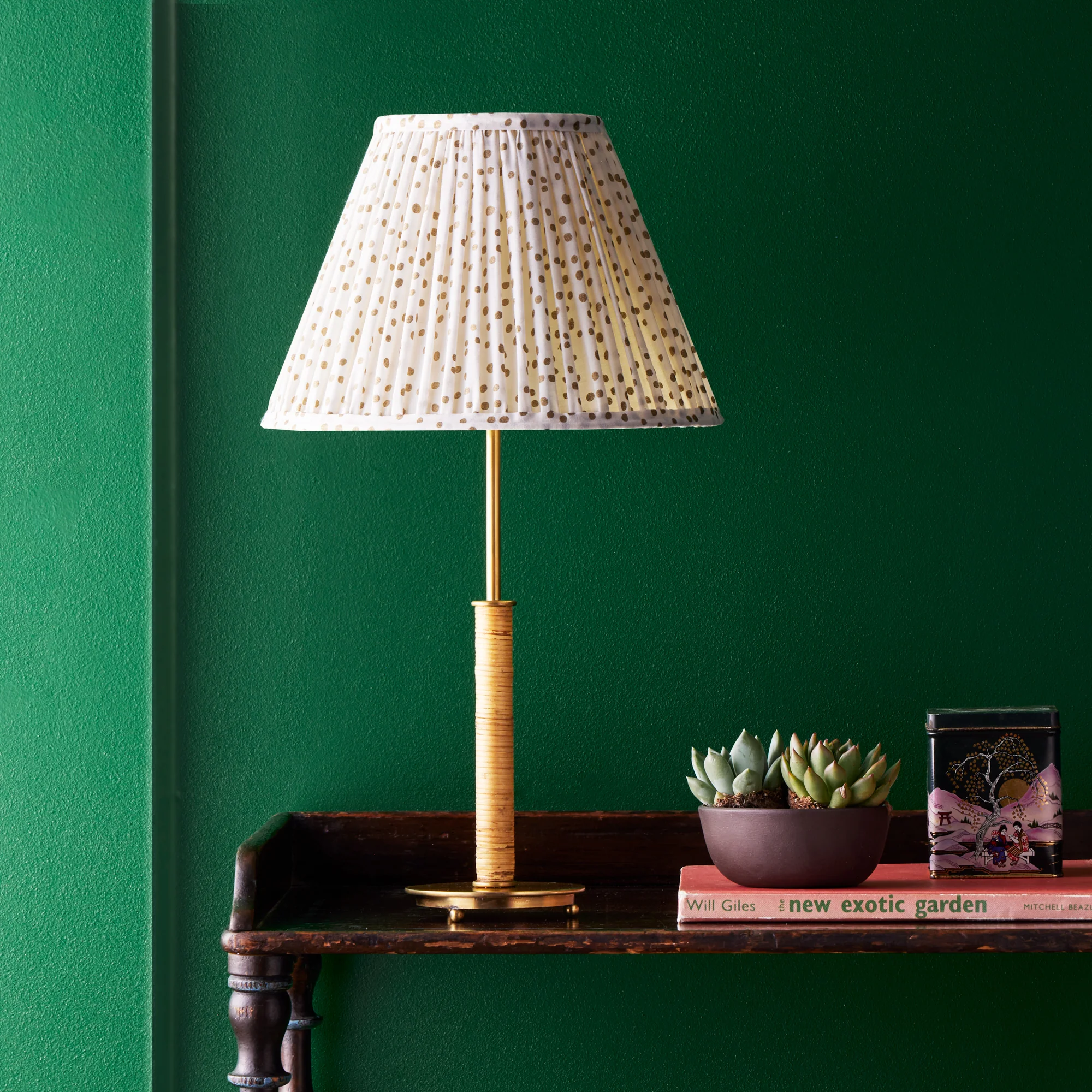 Piaf rechargeable table lamp in brass and wrapped cane - Image 4
