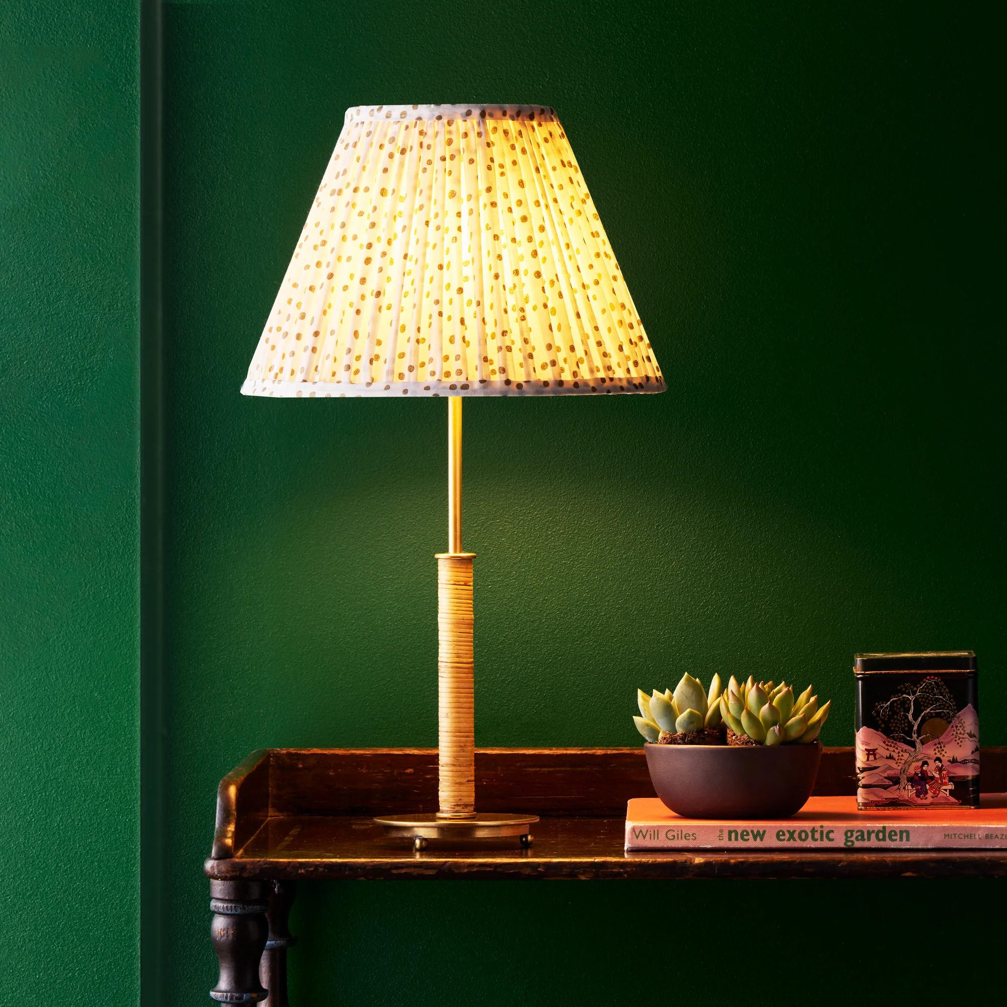 Piaf rechargeable table lamp in brass and wrapped cane - Image 5