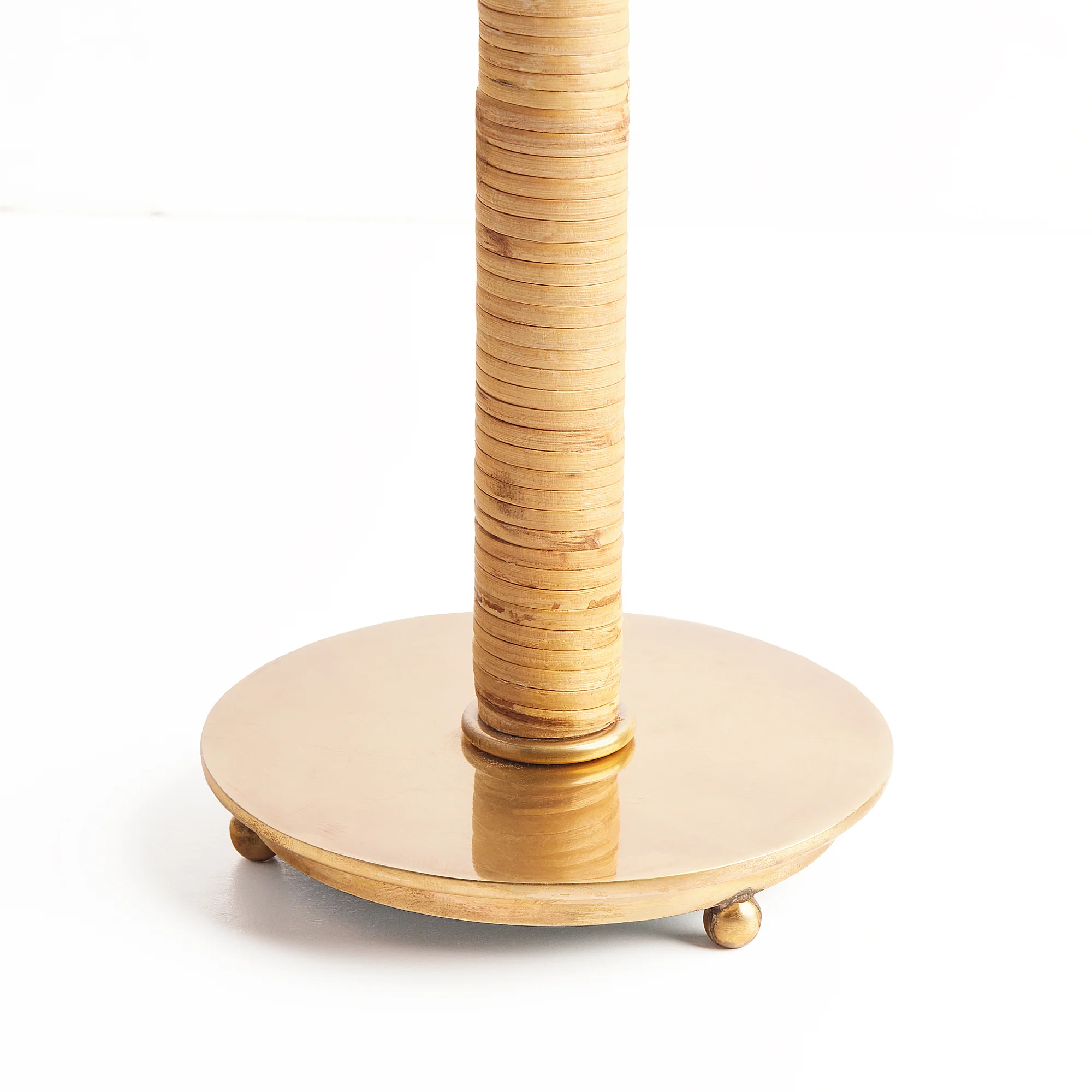 Piaf rechargeable table lamp in brass and wrapped cane - Image 6