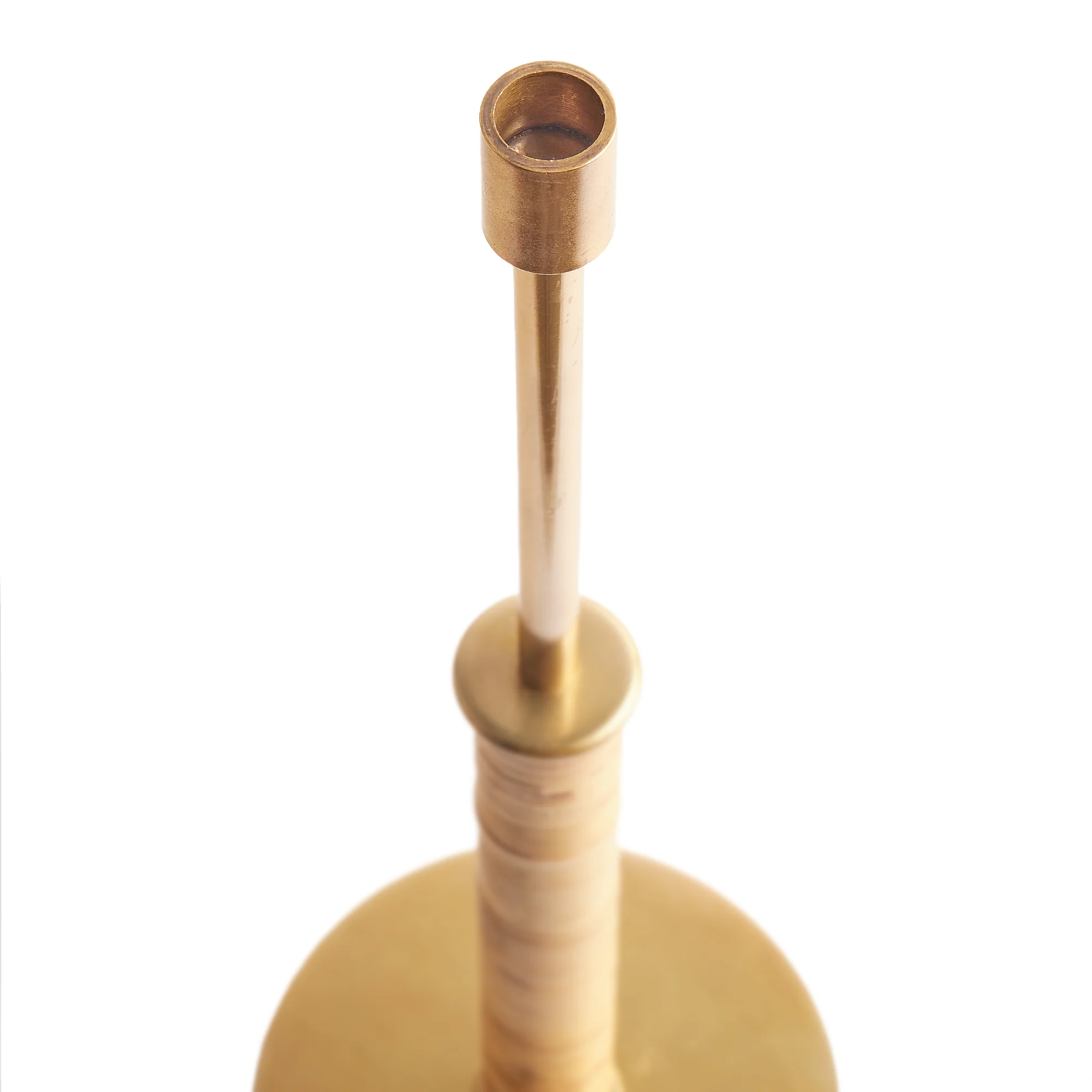 Piaf rechargeable table lamp in brass and wrapped cane - Image 9