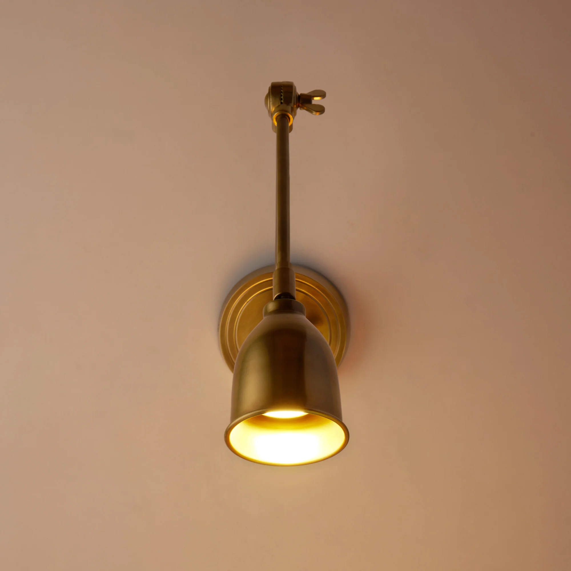 Pick wall light in brass - Image 10
