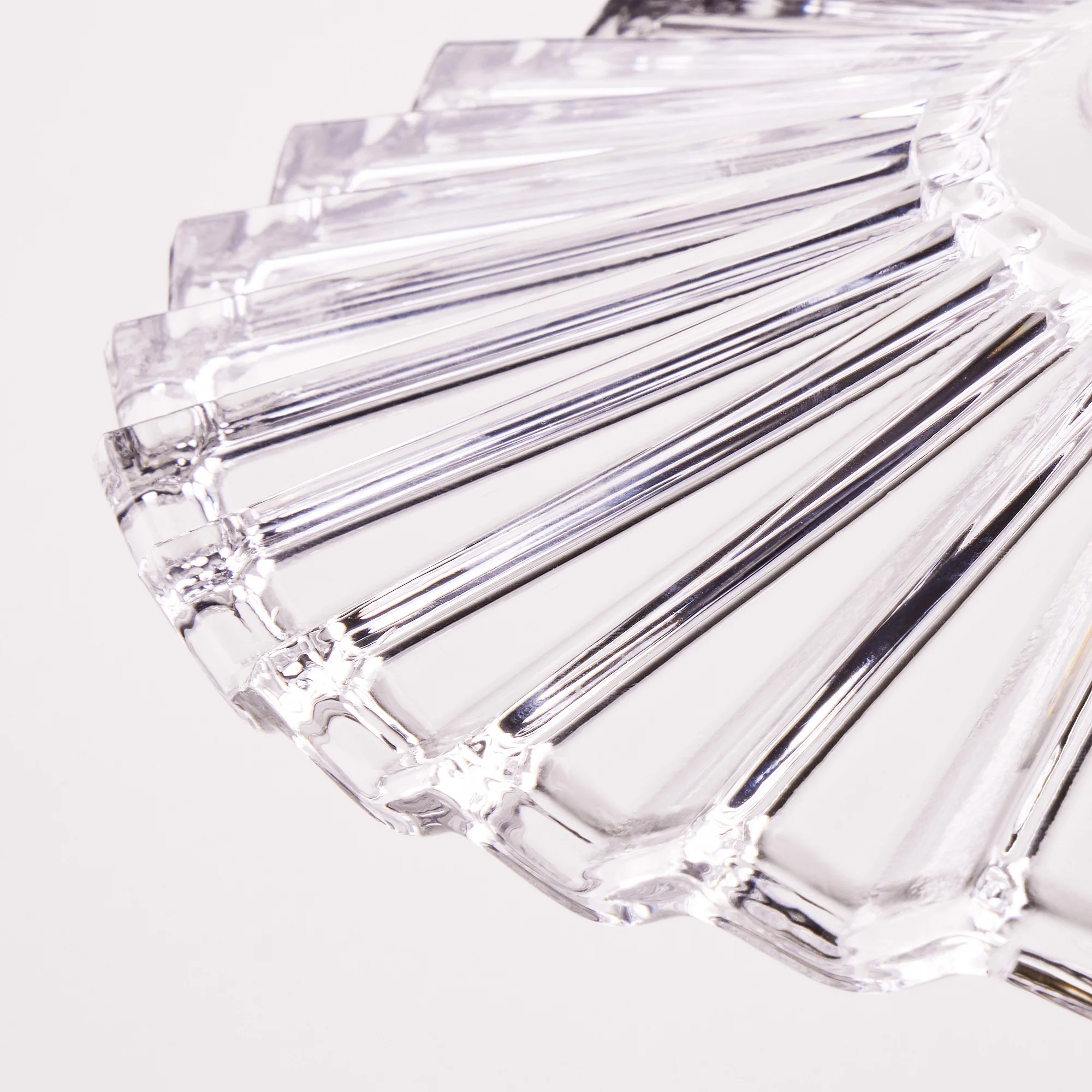 Pleat Pendant shade in clear glass - Image 3