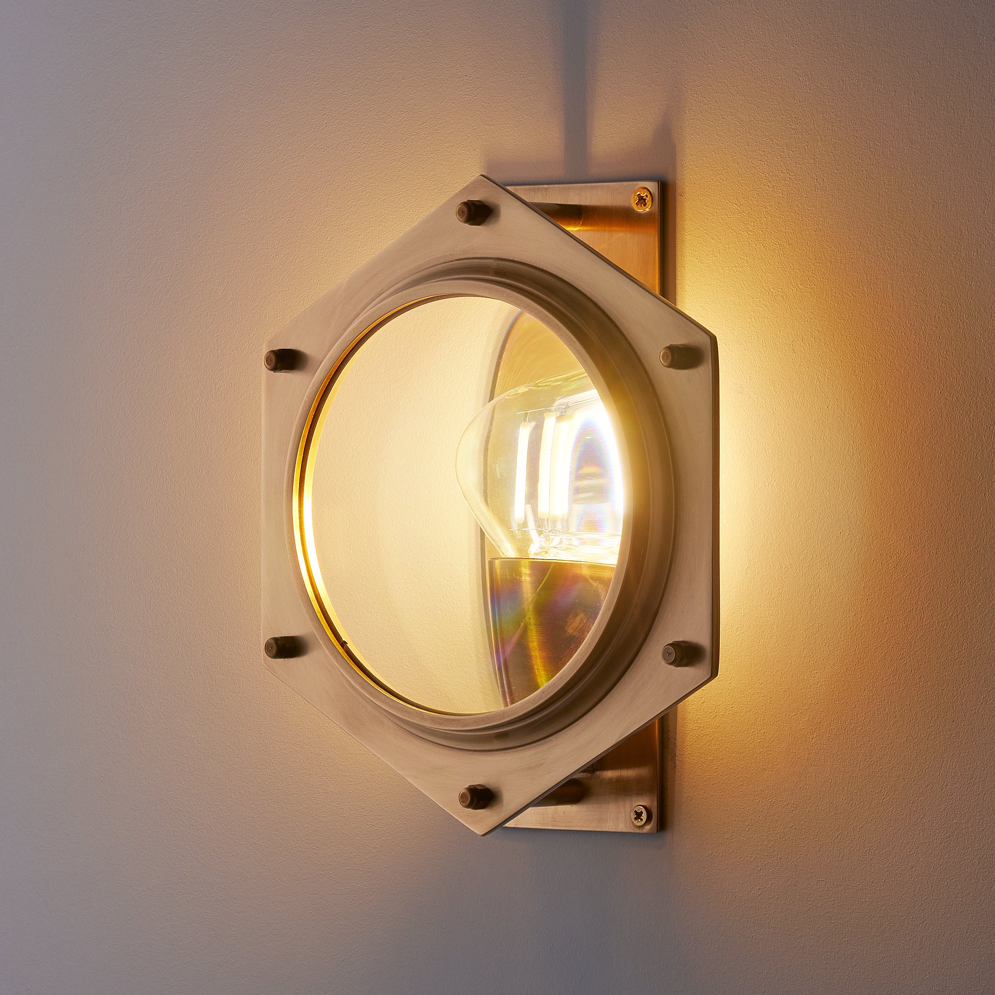 Poirot wall light in brass and glass - Image 2