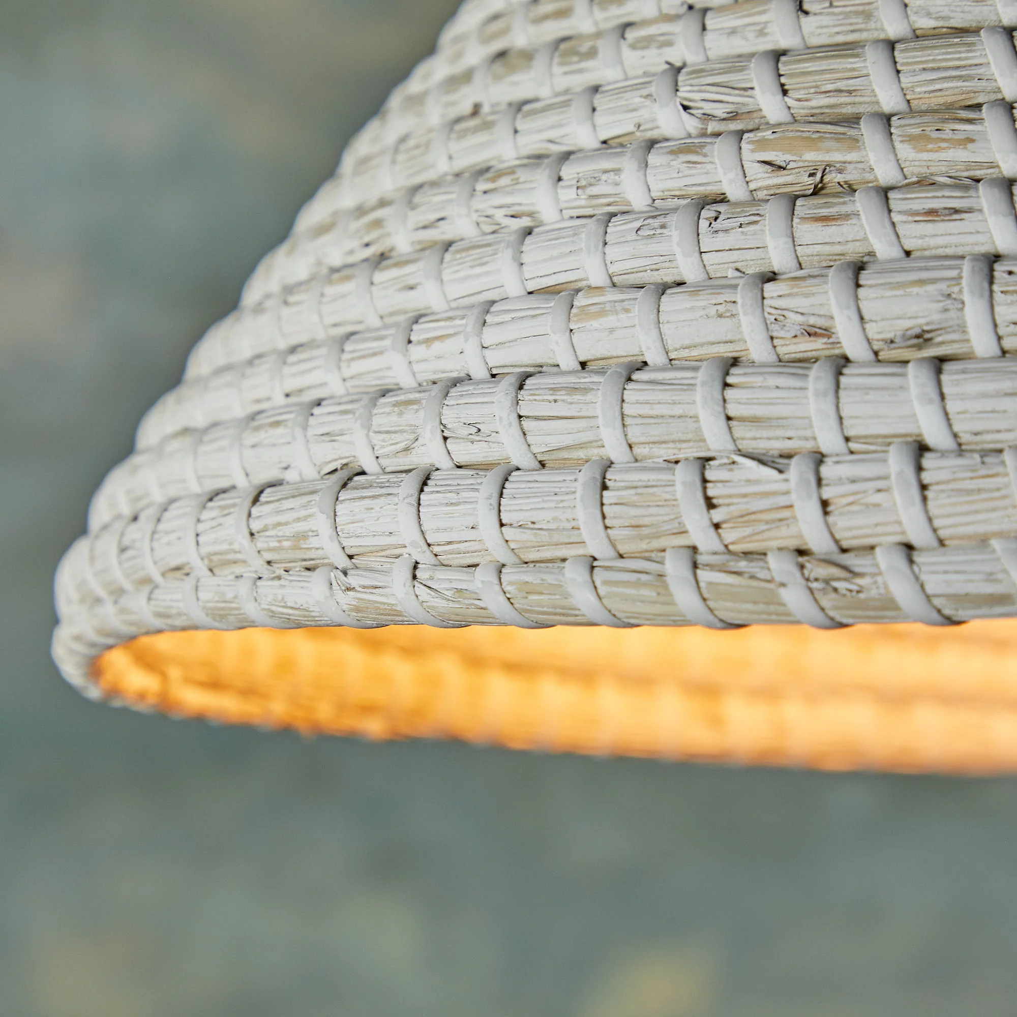 Pulpo pendant shade in whitewashed seagrass - Image 5
