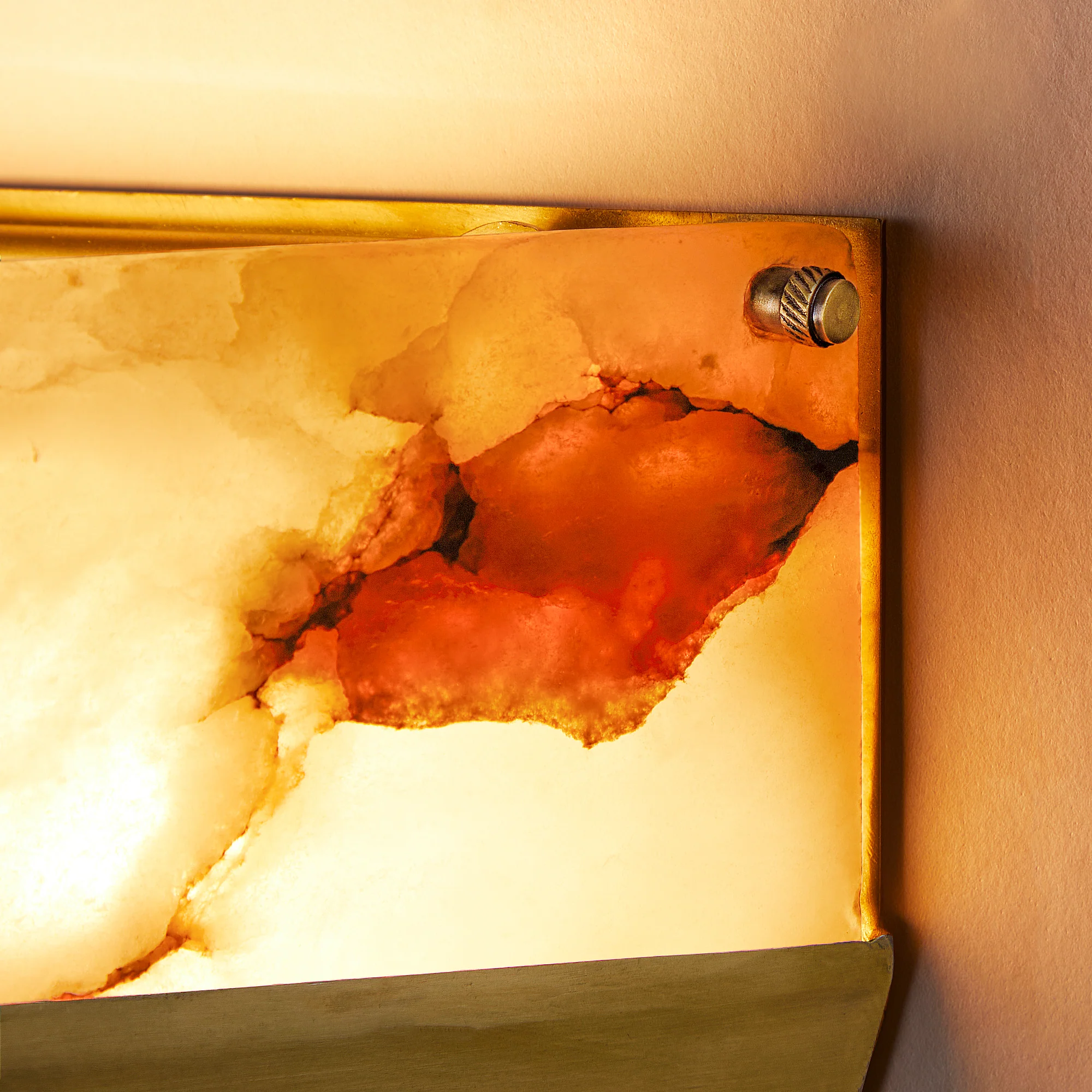 Pythagoras wall light in alabaster and brass - Image 6