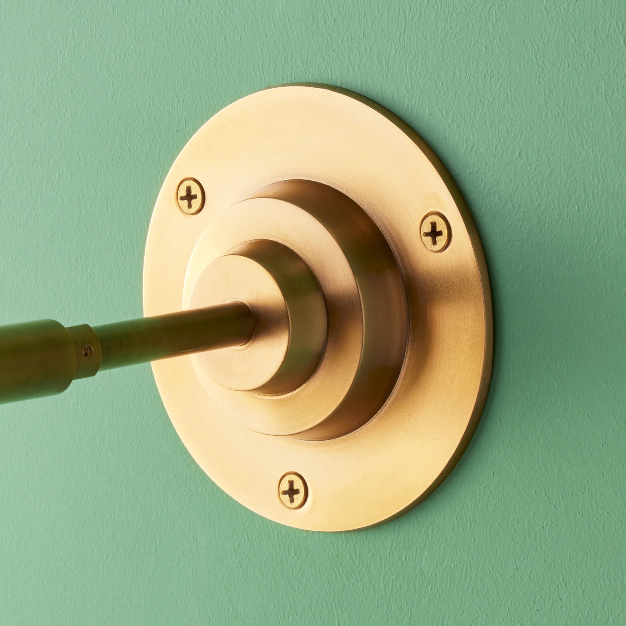 Quantum single wall light in antiqued brass - Image 5
