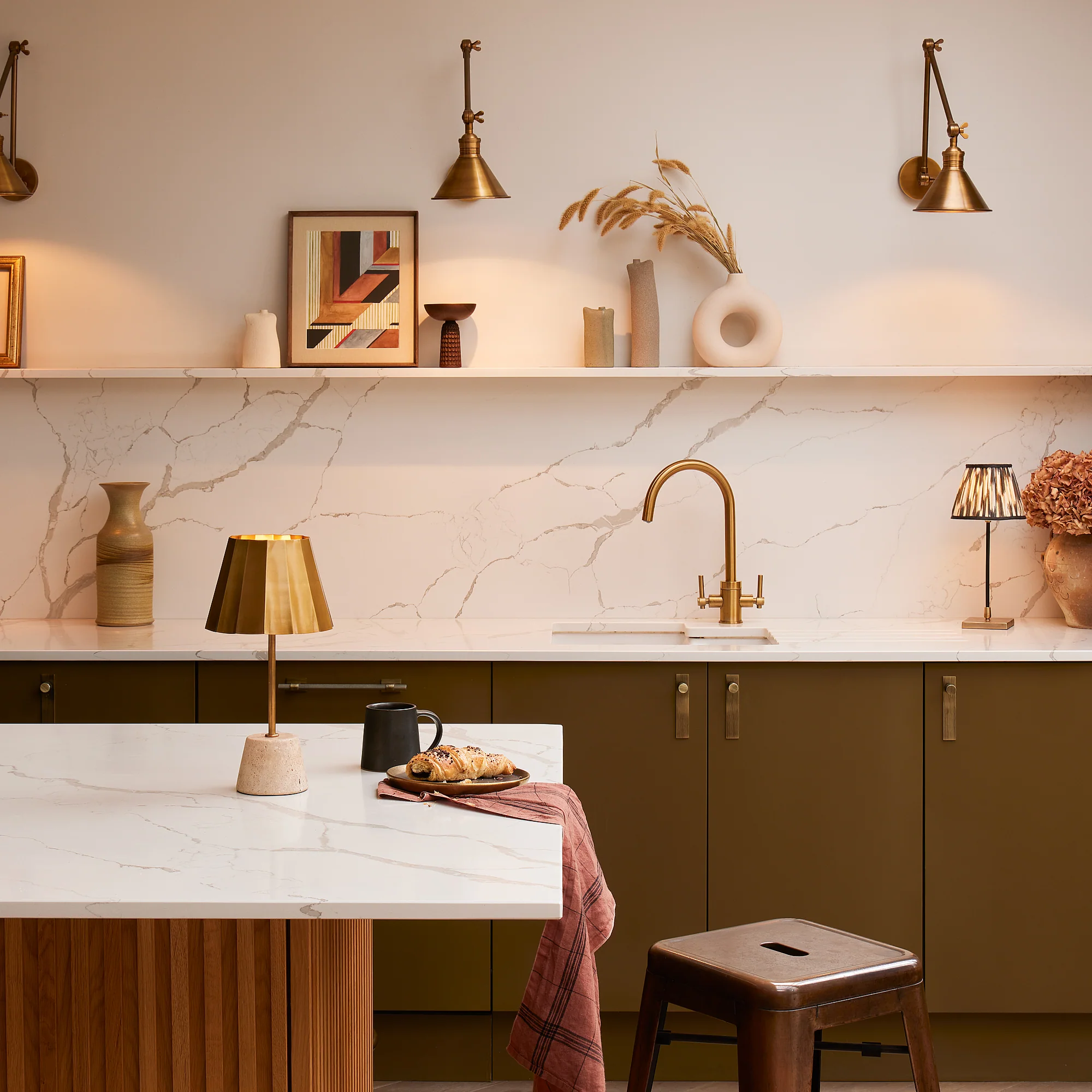 Quarry rechargeable table lamp in natural marble - Image 6
